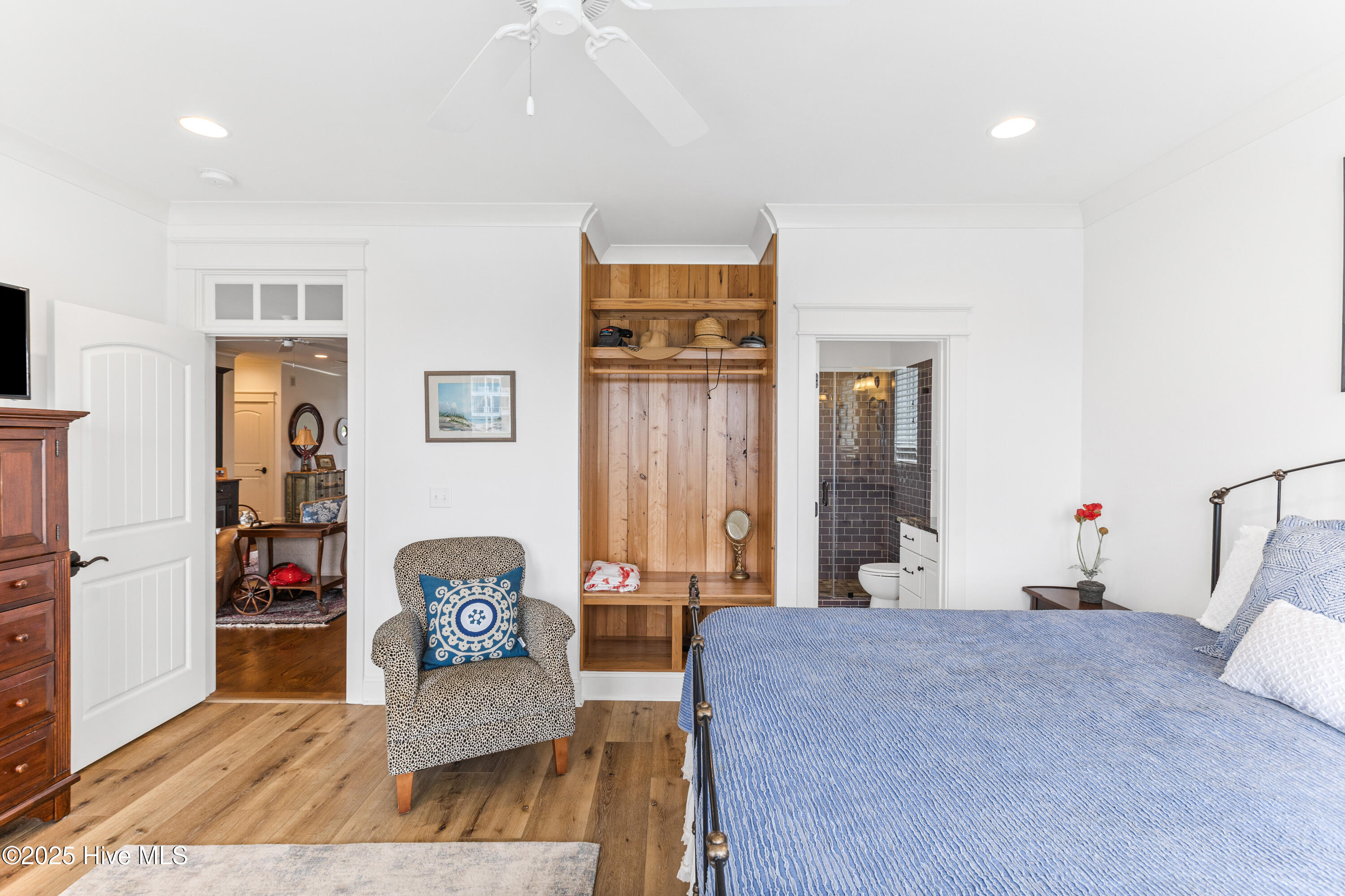 100531006 | Photo 31