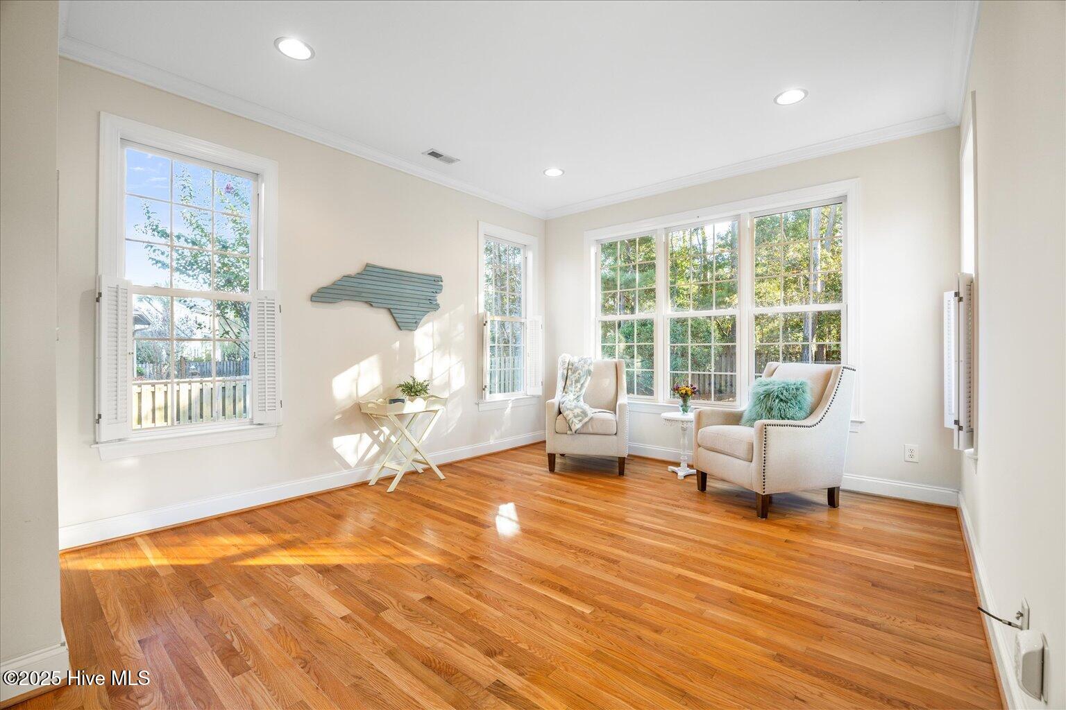 100532756 | Photo 13