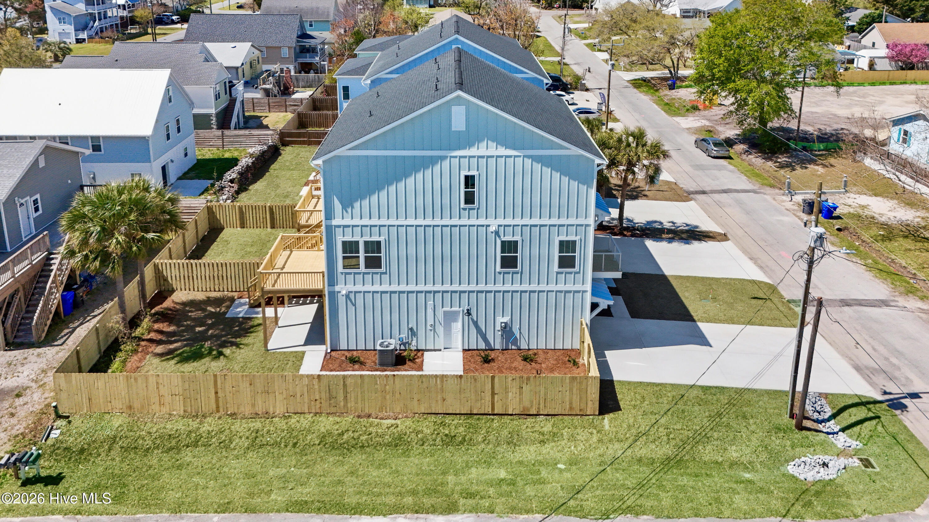 100561873 | Photo 58