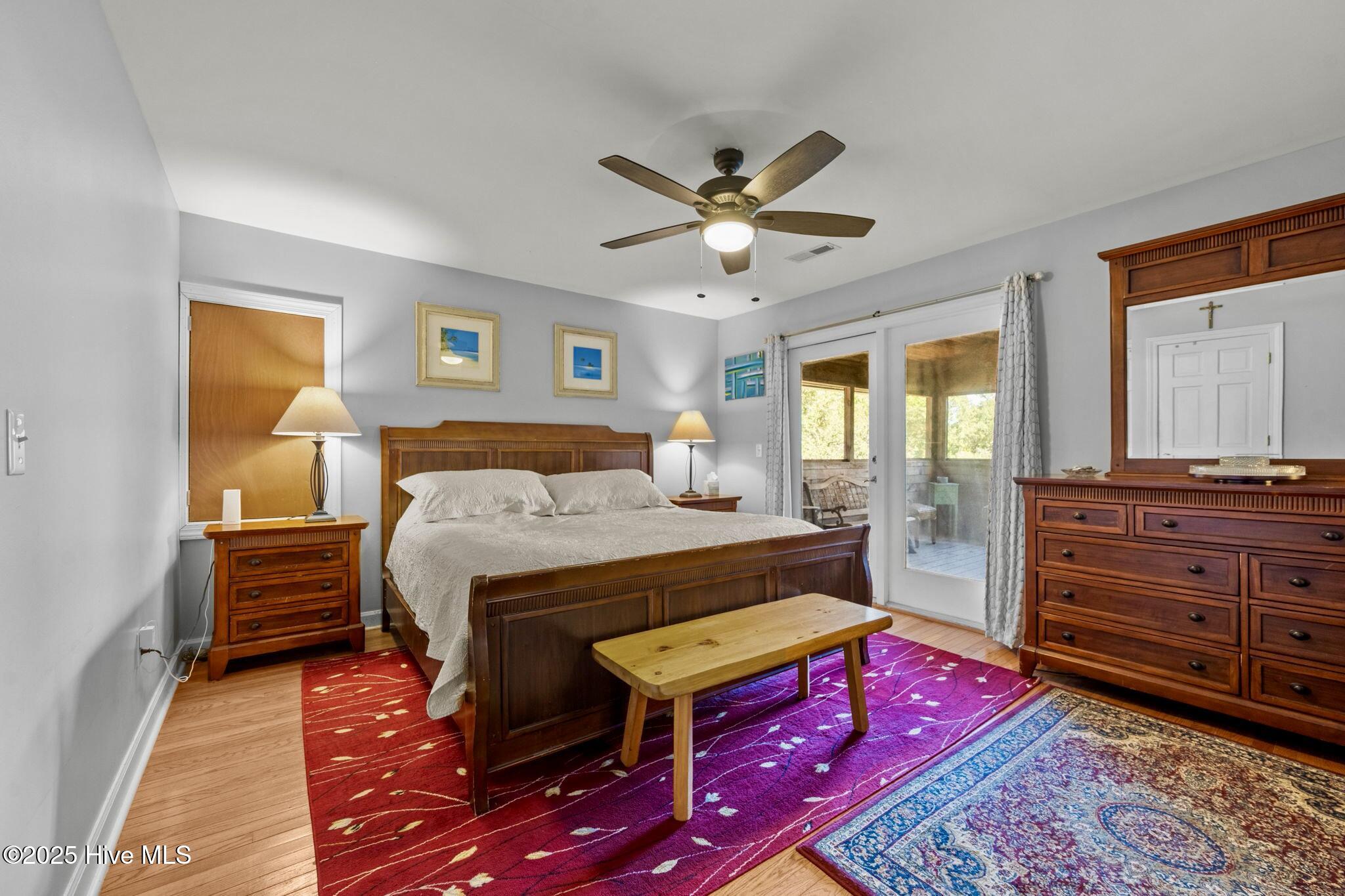 100532839 | Photo 28