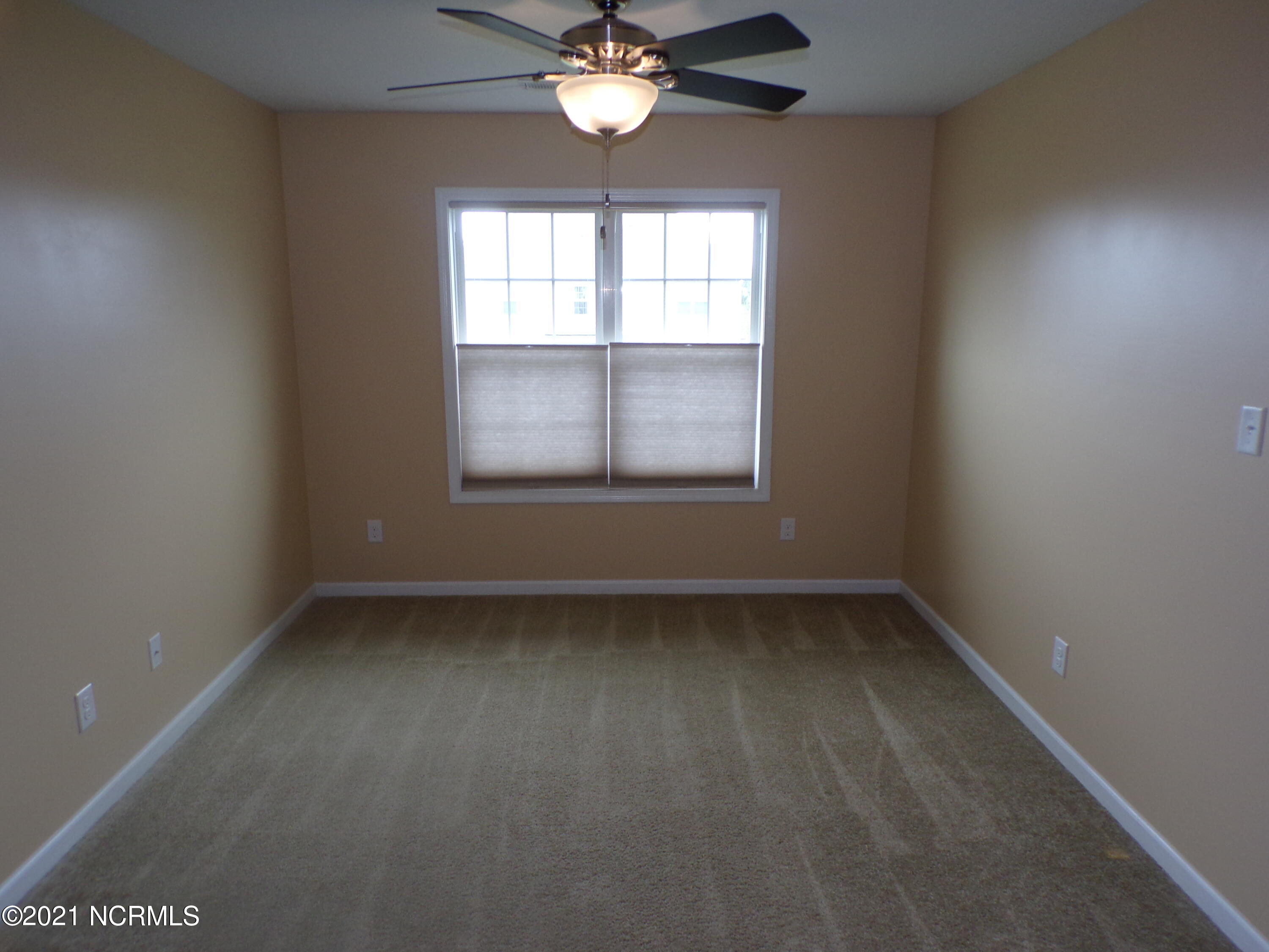 100559579 | Photo 23