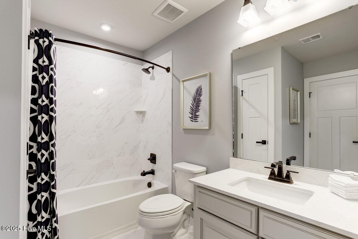 100532444 | Photo 20