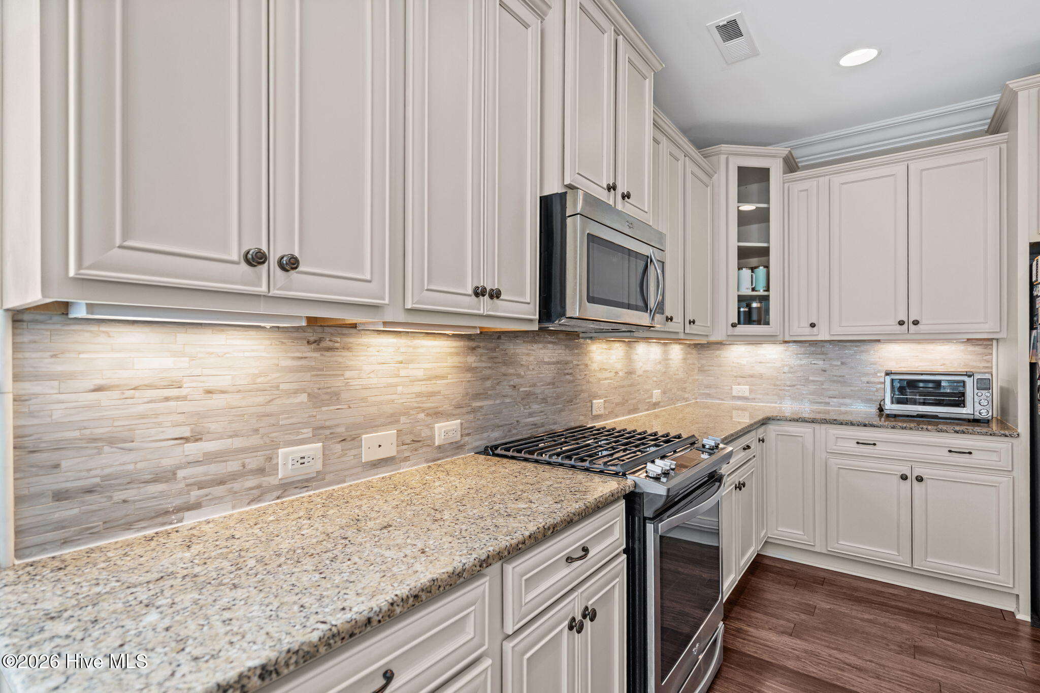 703 Brown Pelican Lane, Hampstead, NC 28443 – photo 19: 36-web-or-mls-Photo Feb 12 2026, 11 19 5
