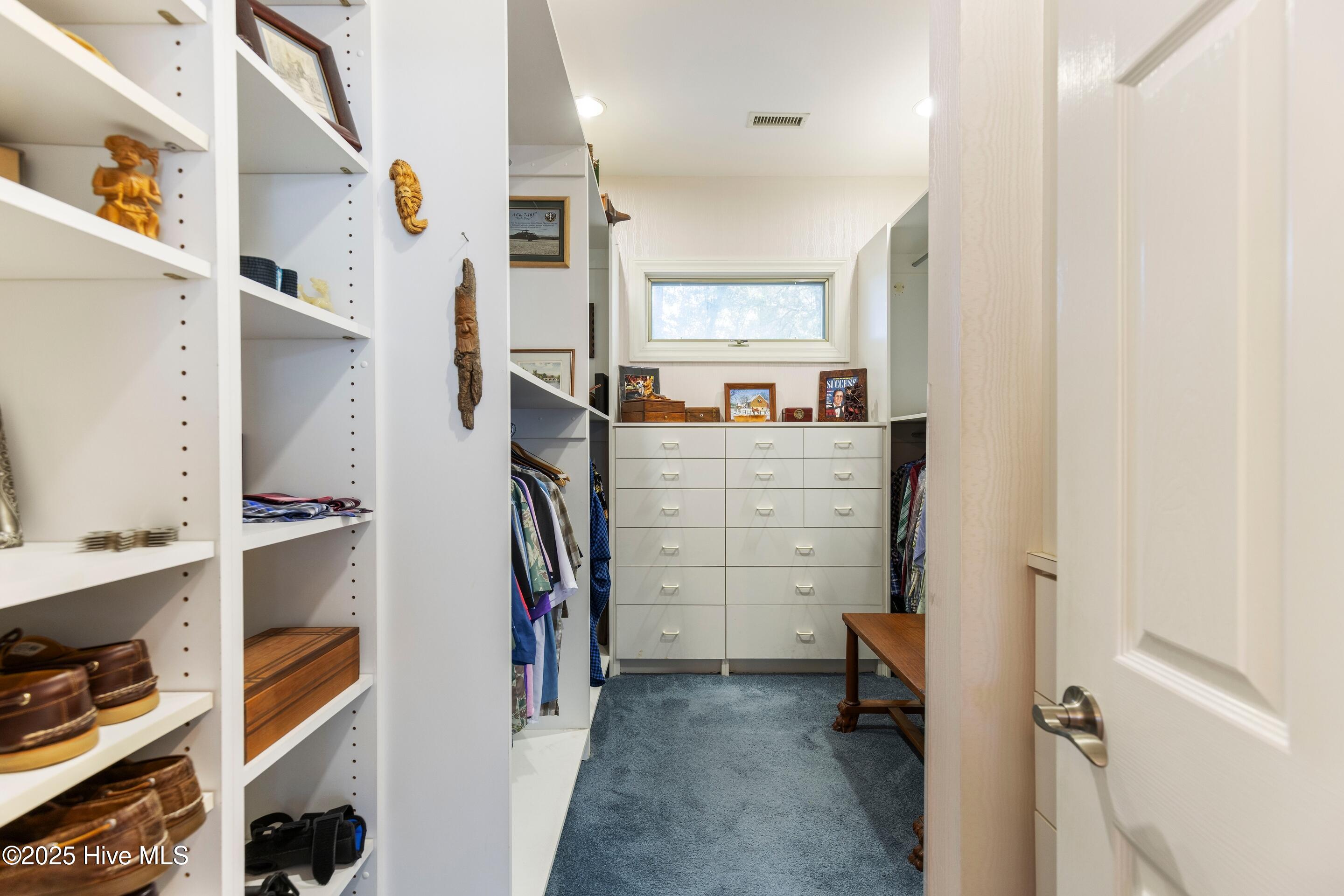 100539115 | Photo 52