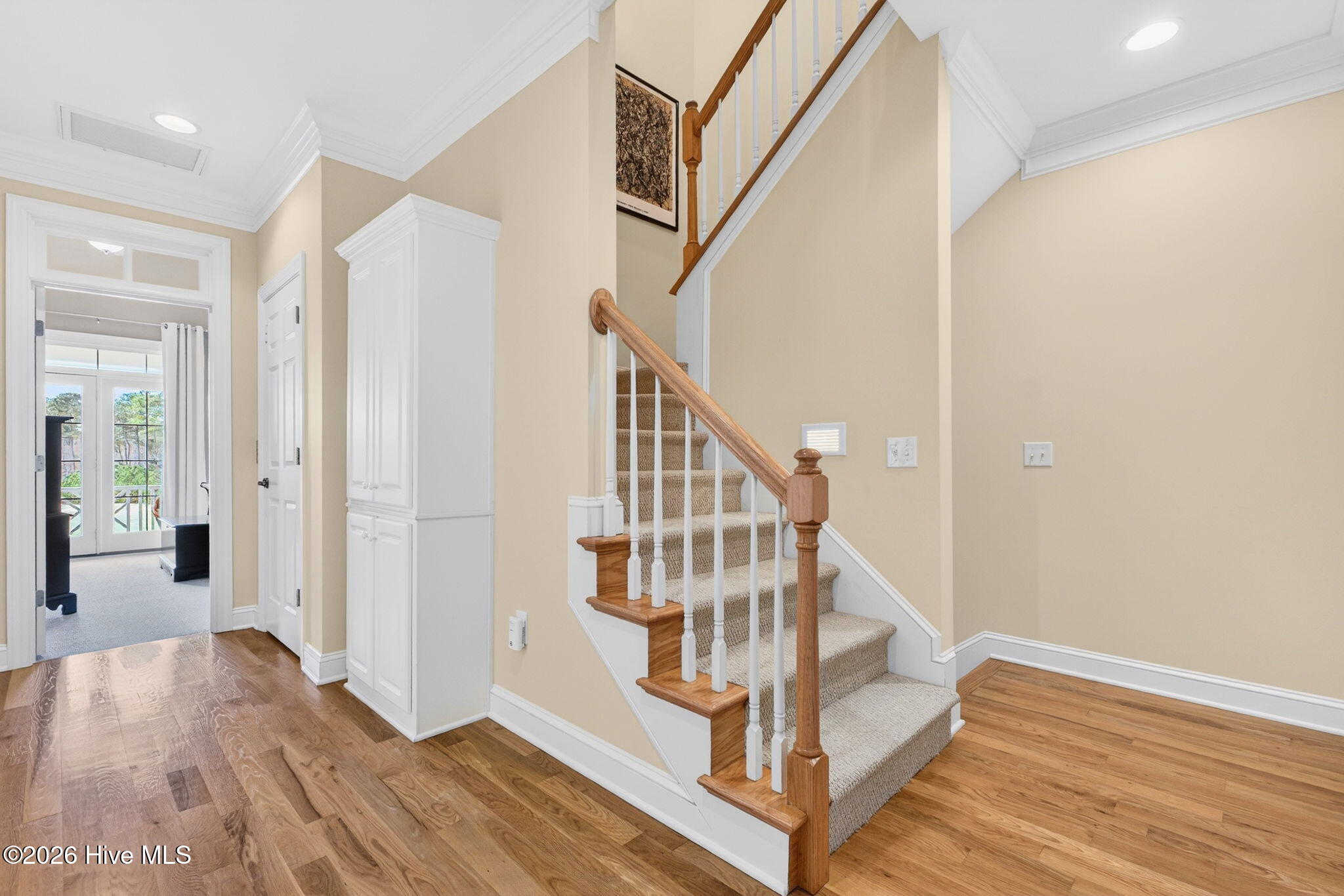 100561397 | Photo 45