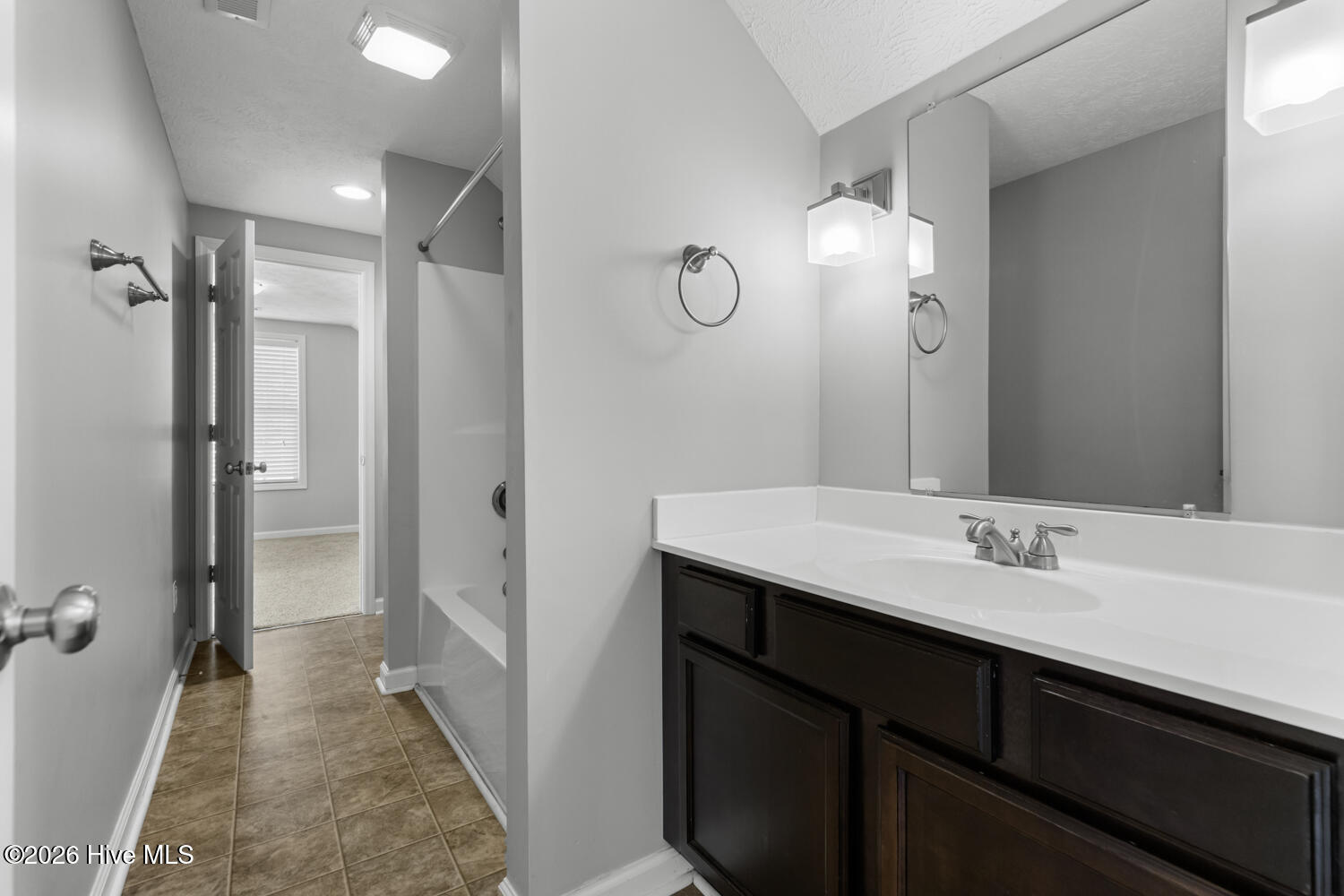 100550778 | Photo 22