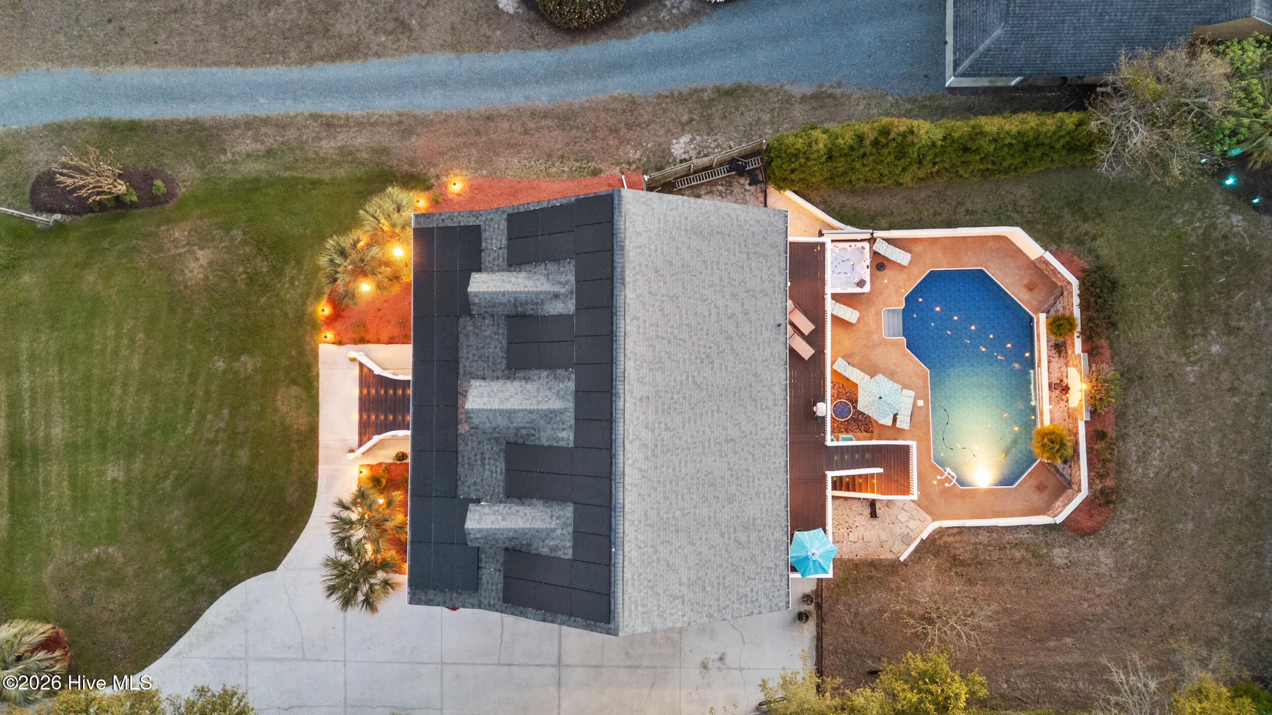 100567542 | Photo 99