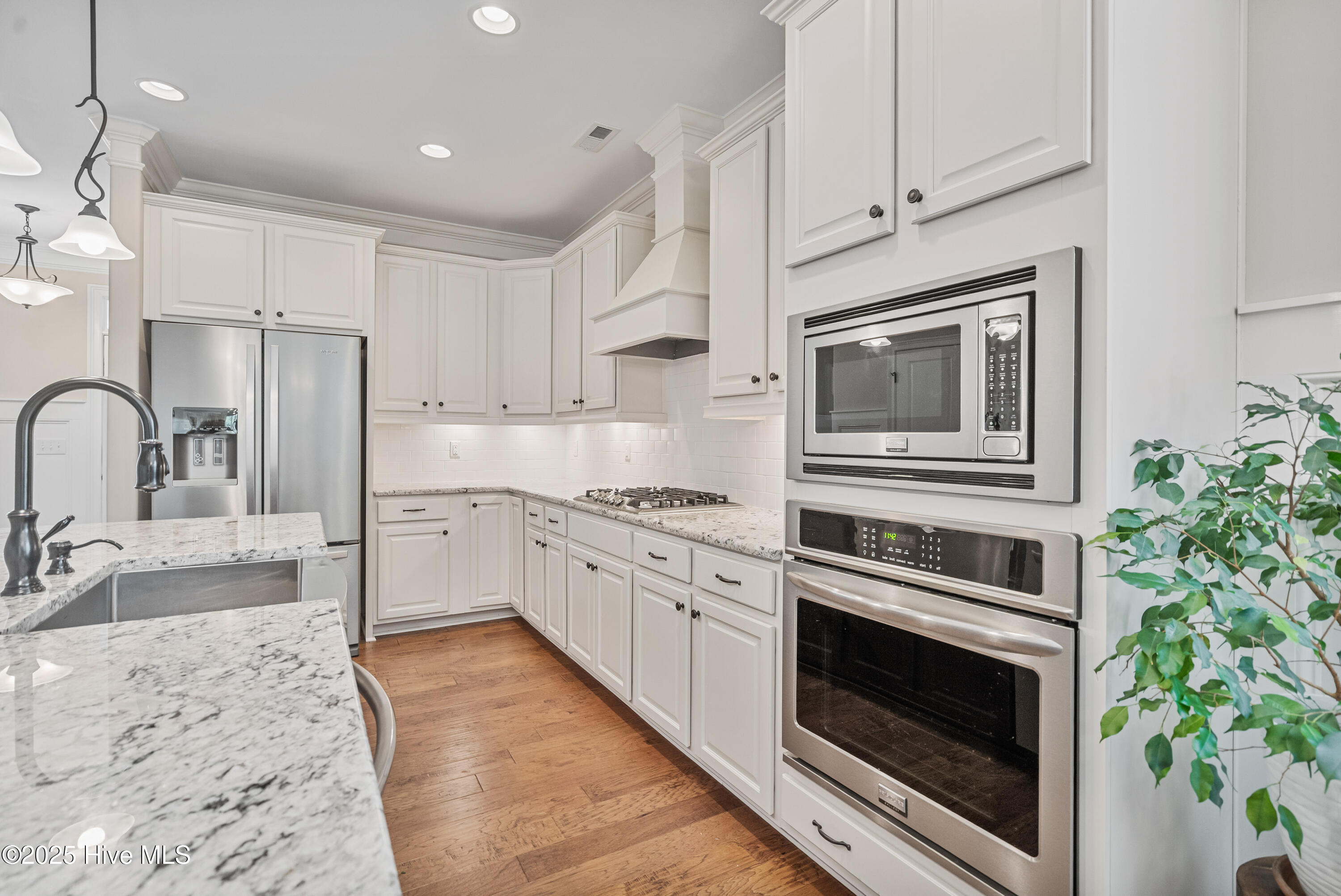 100539660 | Photo 19