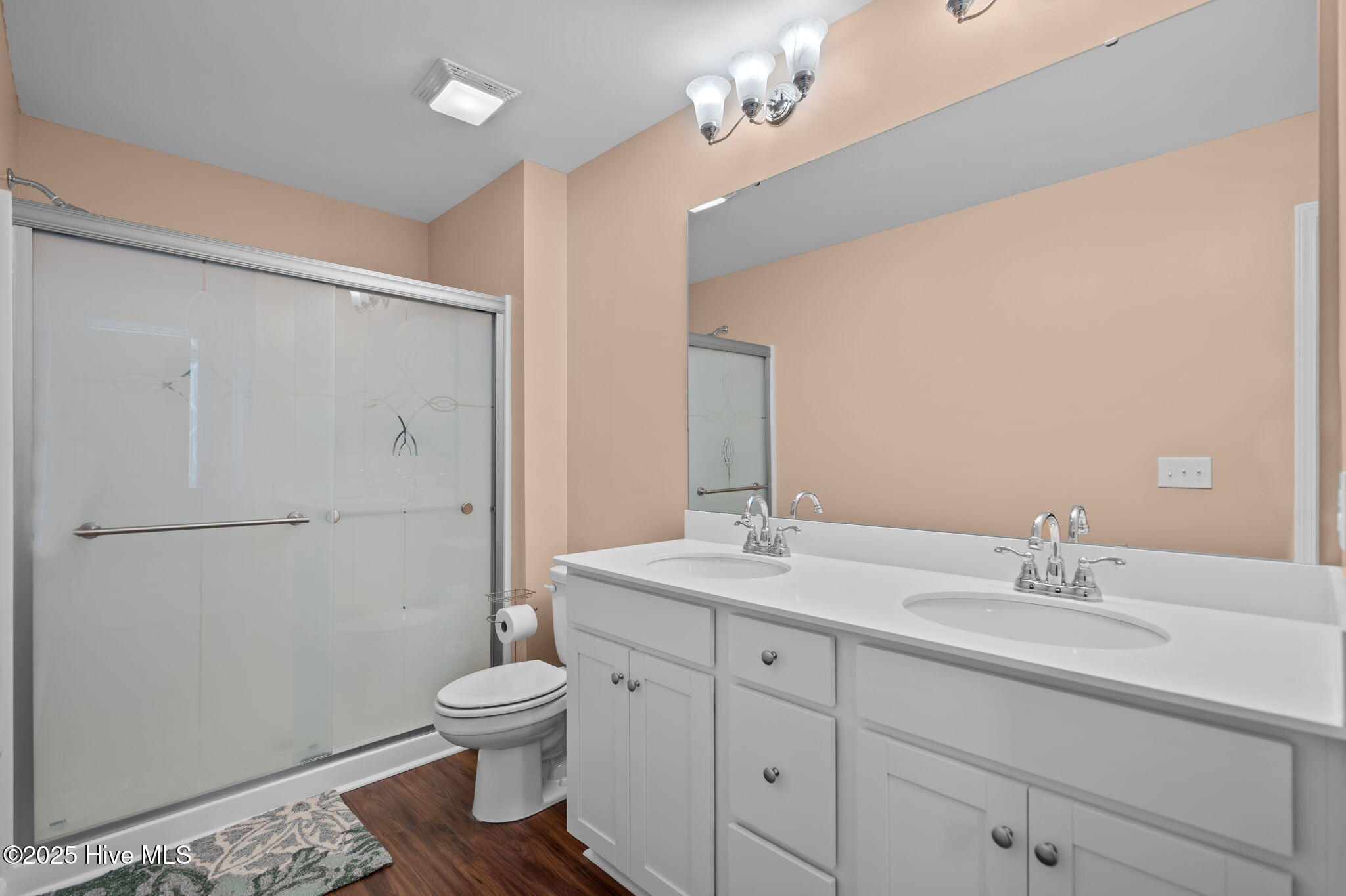 100527682 | Photo 26