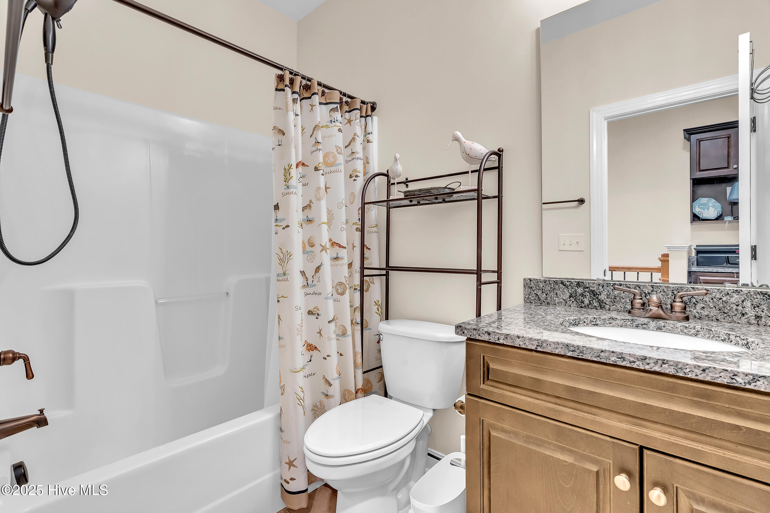 100546927 | Photo 41