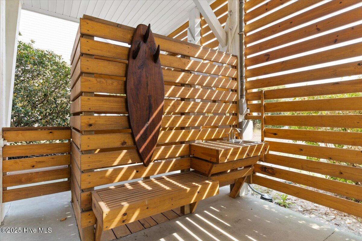 100498548 | Photo 47