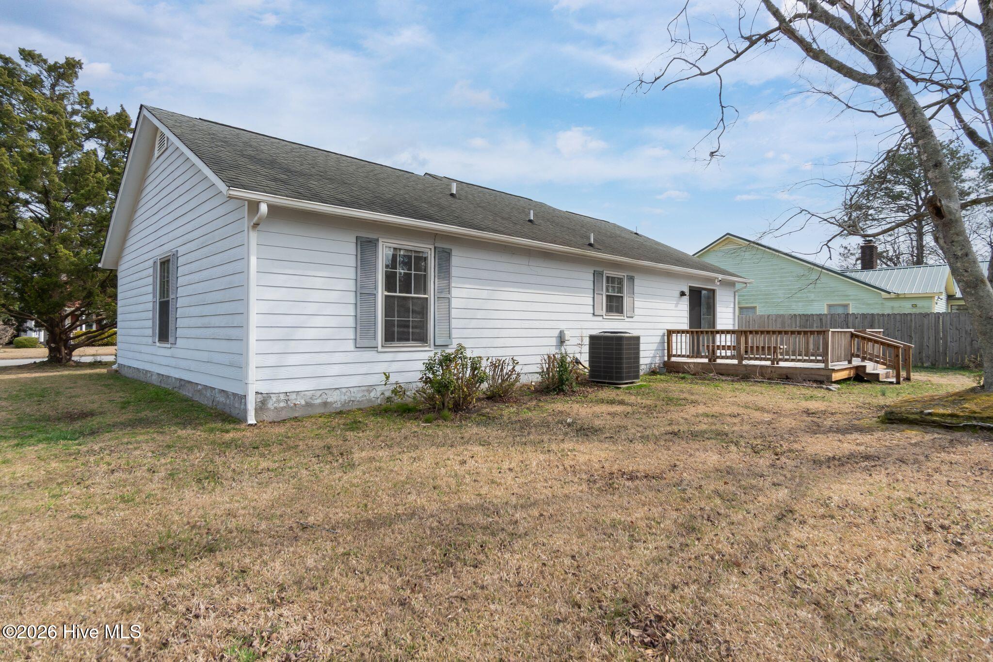 300 Quail Ridge Road, Jacksonville, NC, 28546