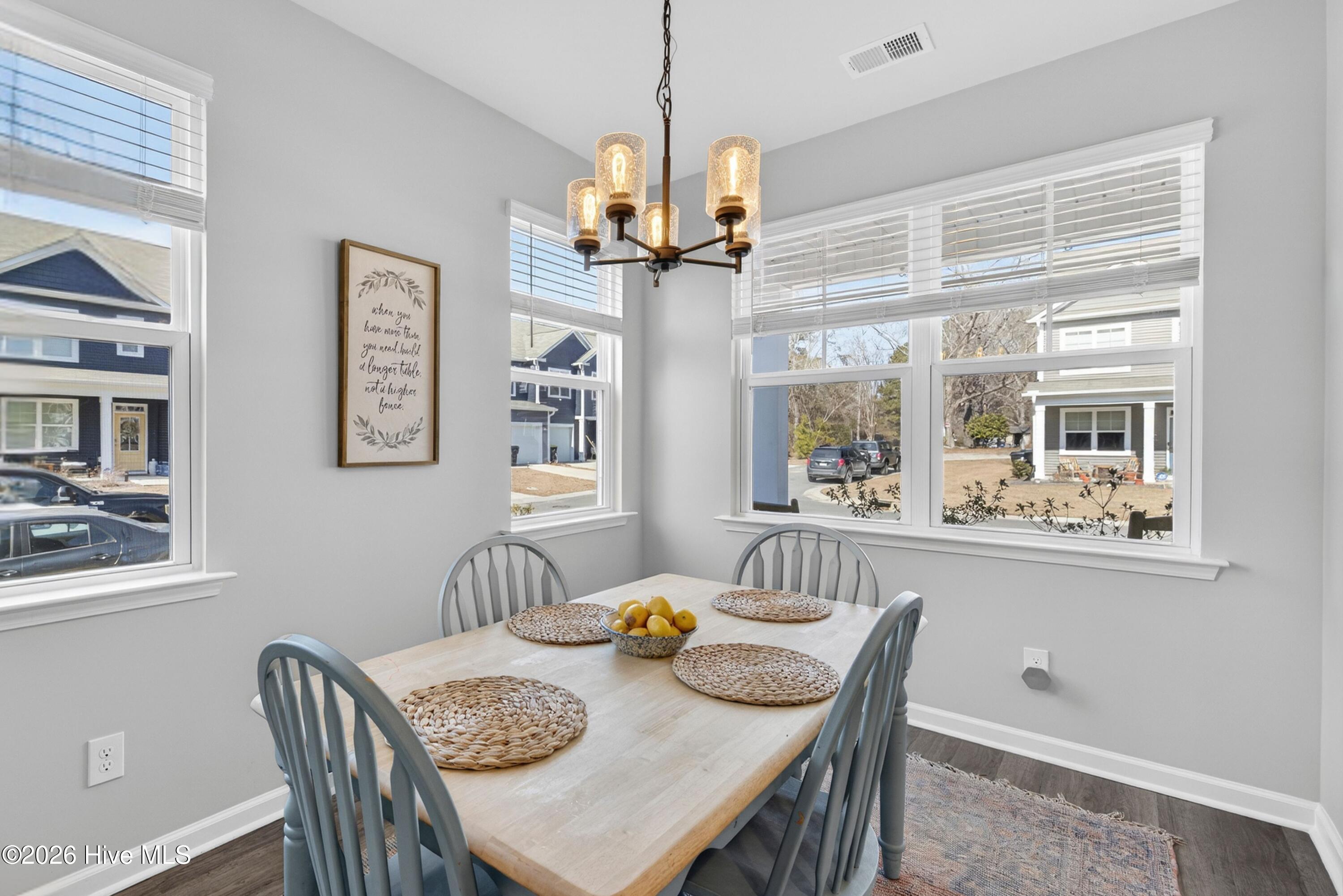 100555203 | Photo 17