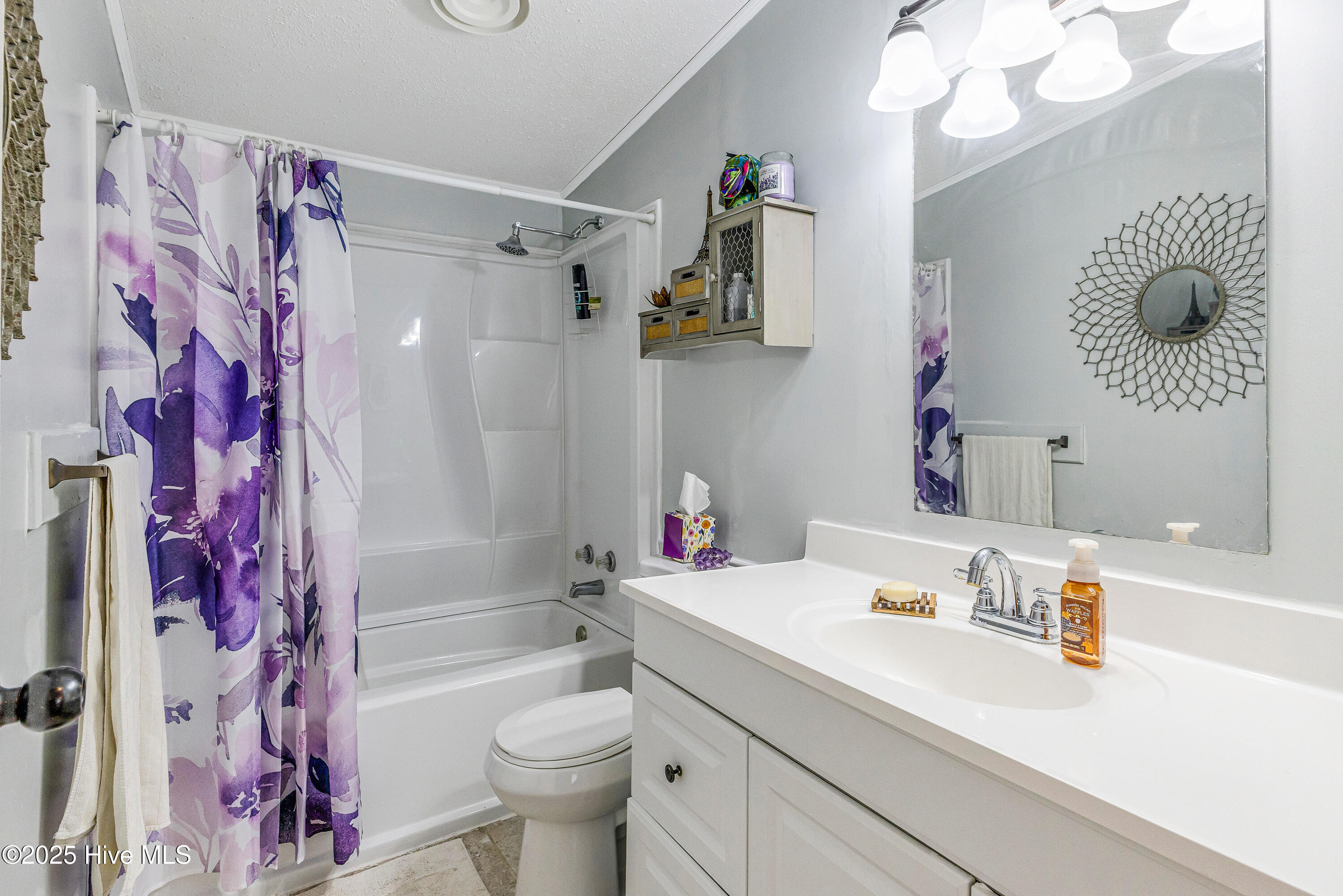 100543830 | Photo 32