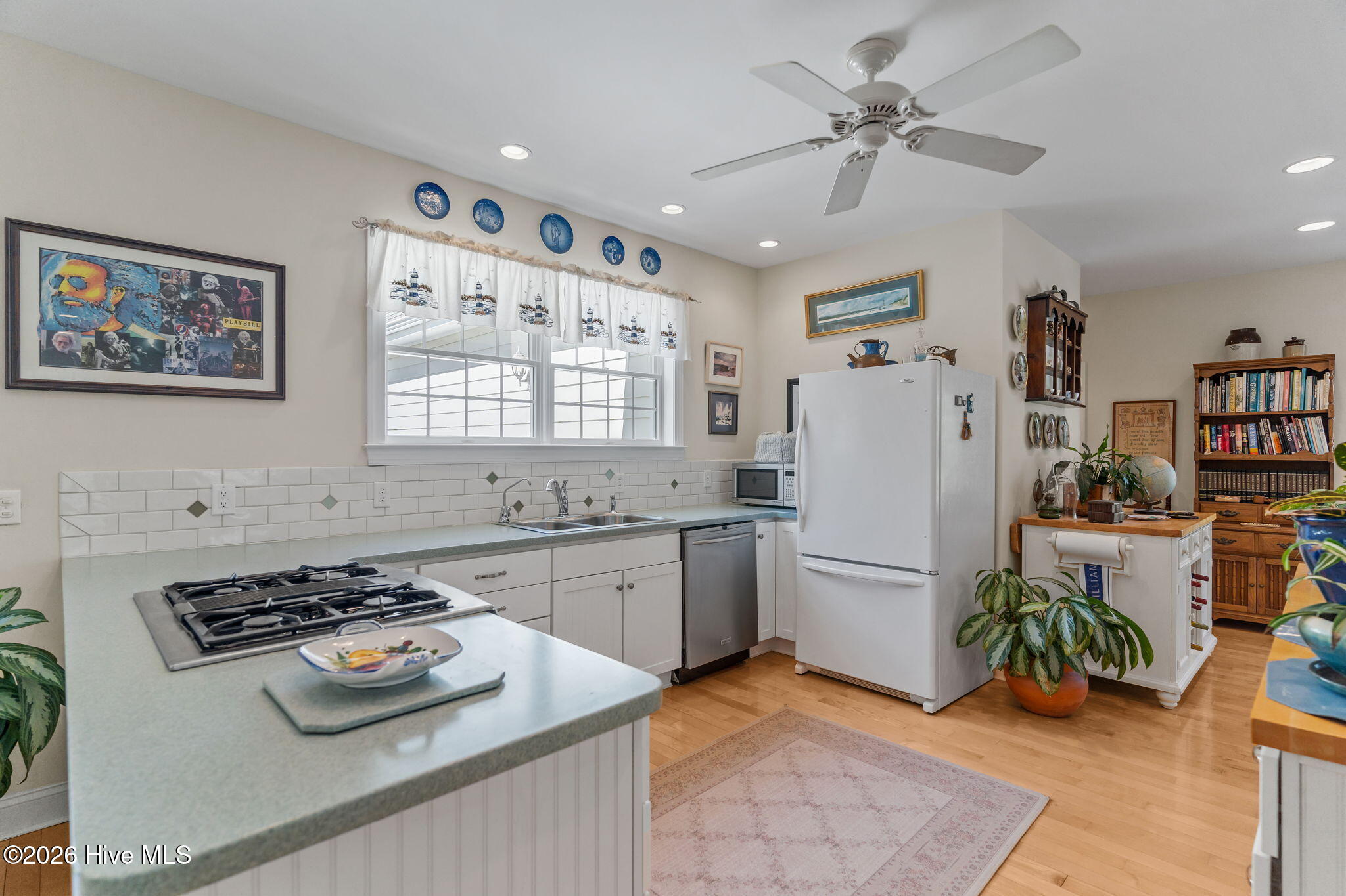 100562124 | Photo 18