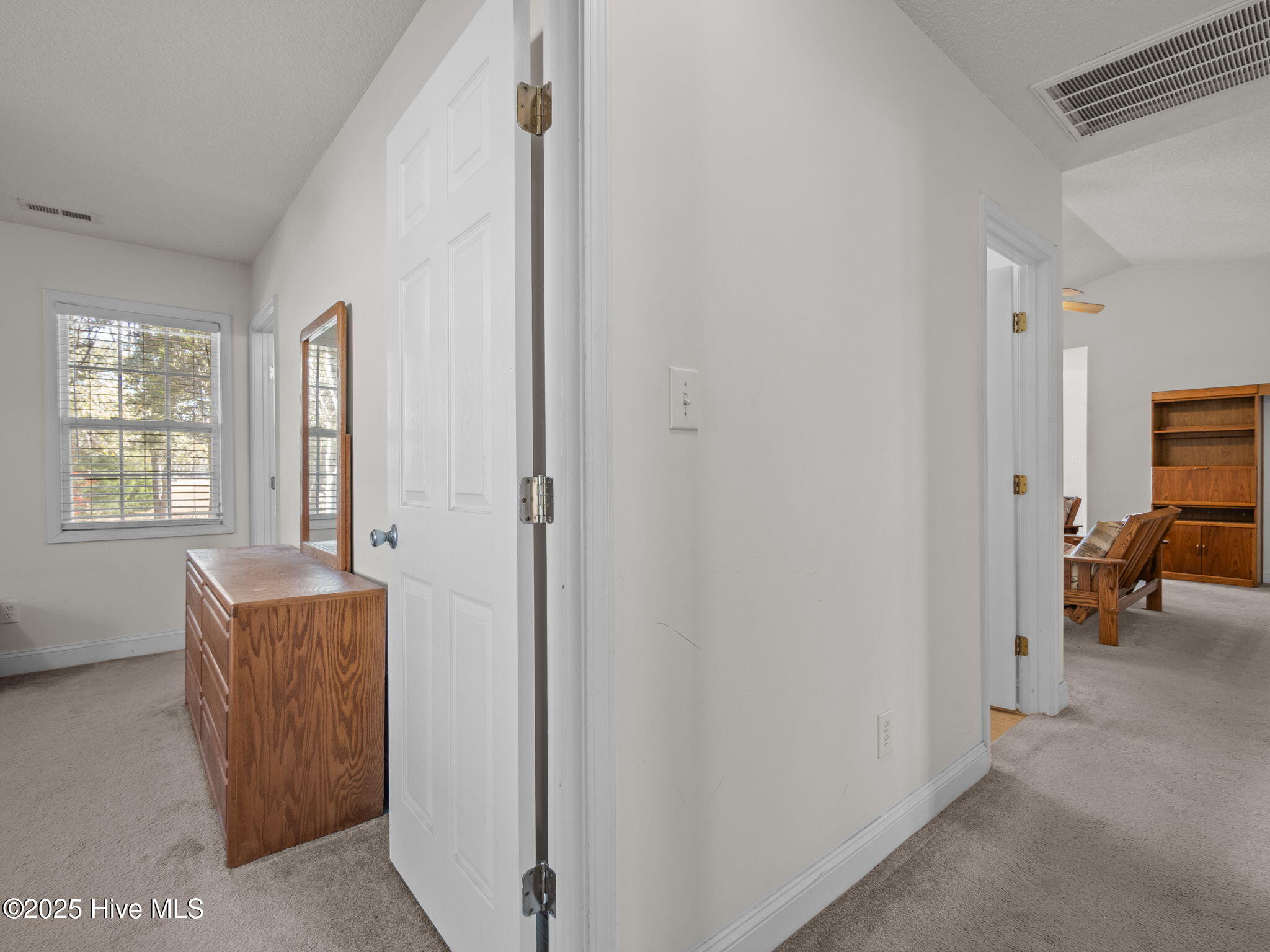 100545105 | Photo 27