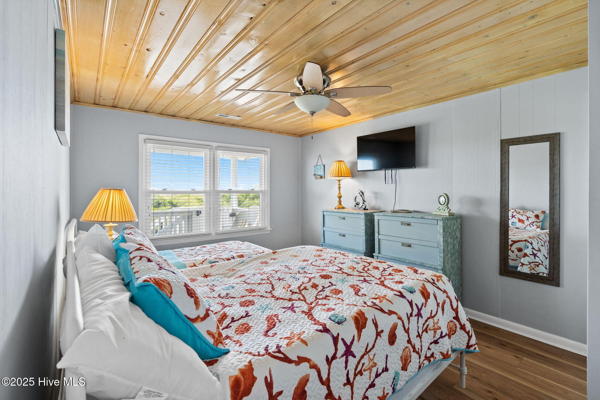 100517411 | Photo 15