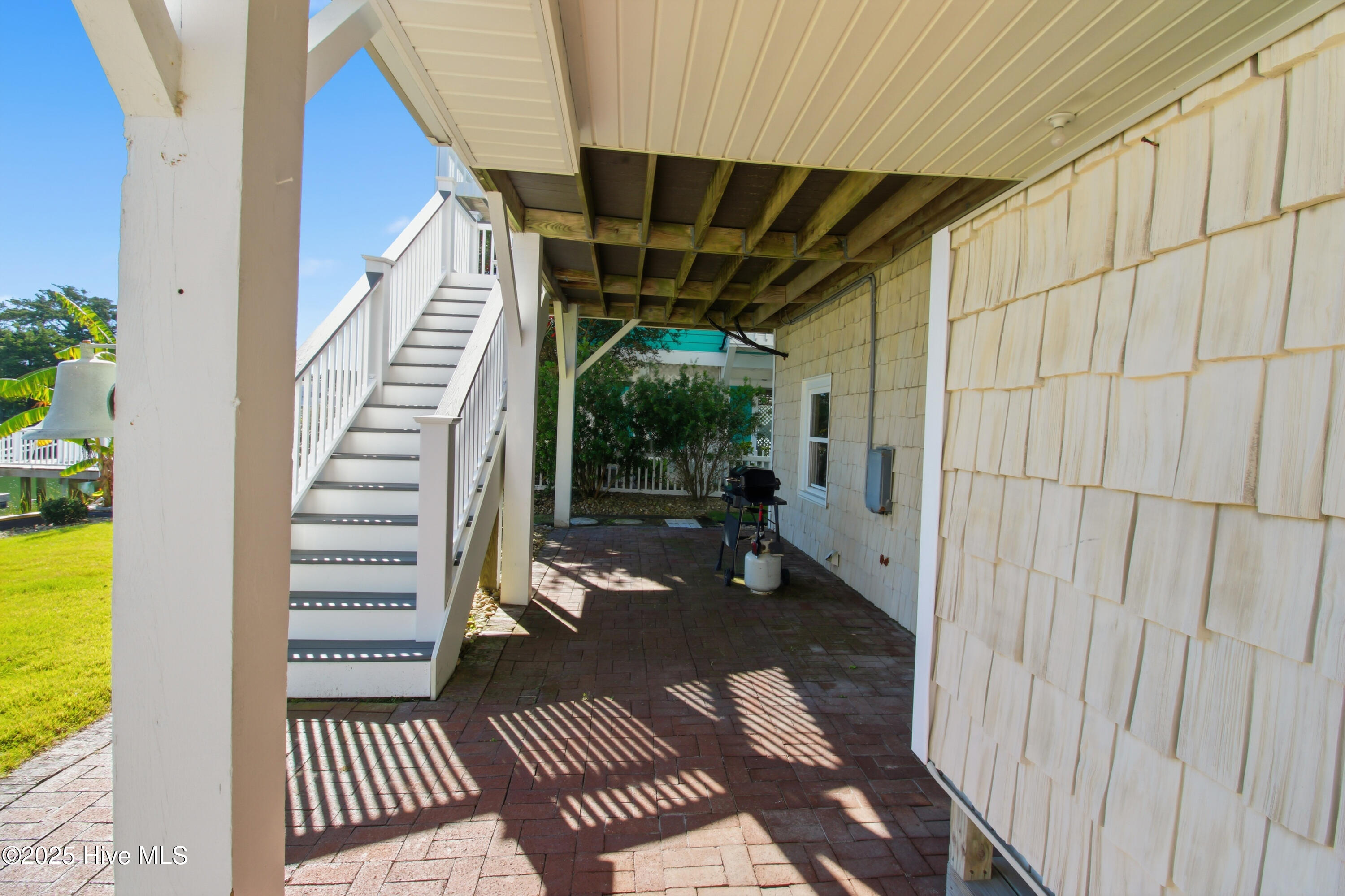 100557076 | Photo 31