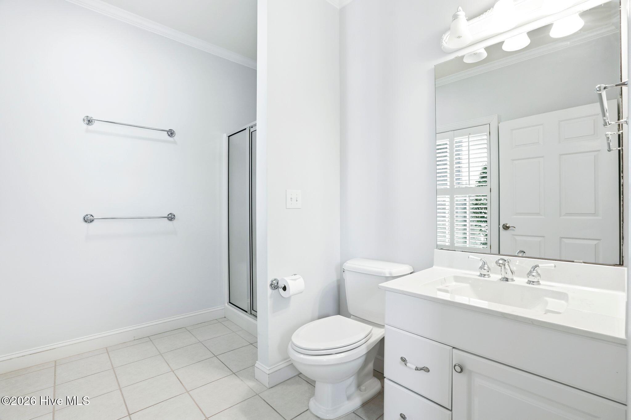 100563594 | Photo 47