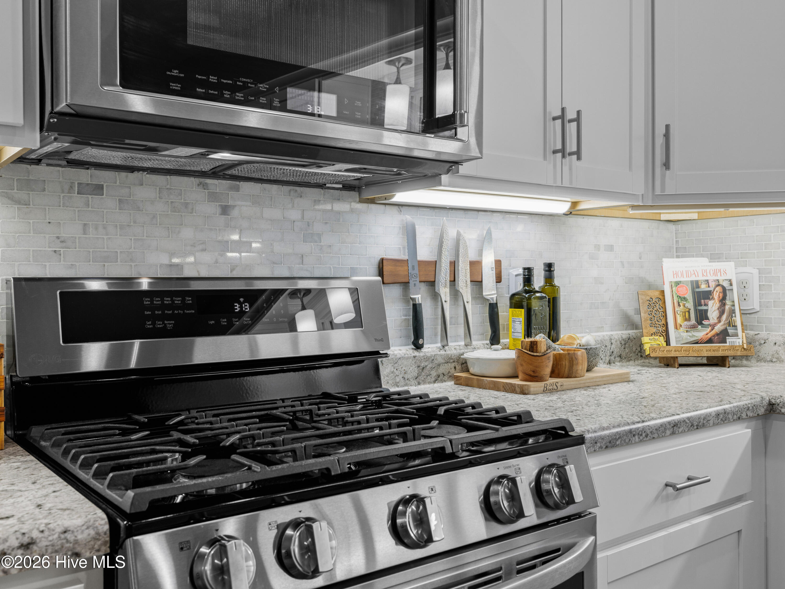 100549513 | Photo 19