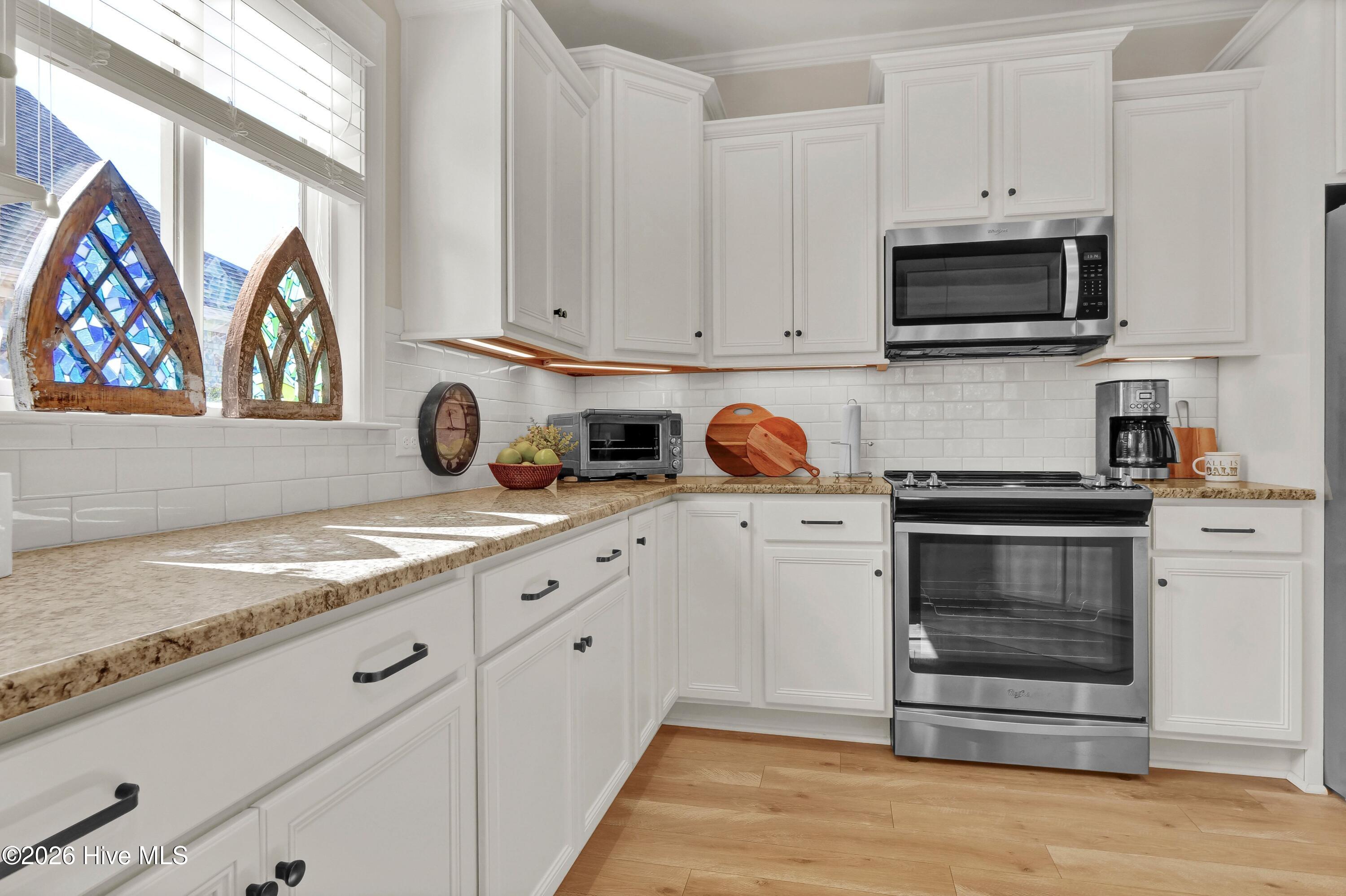 100561257 | Photo 11