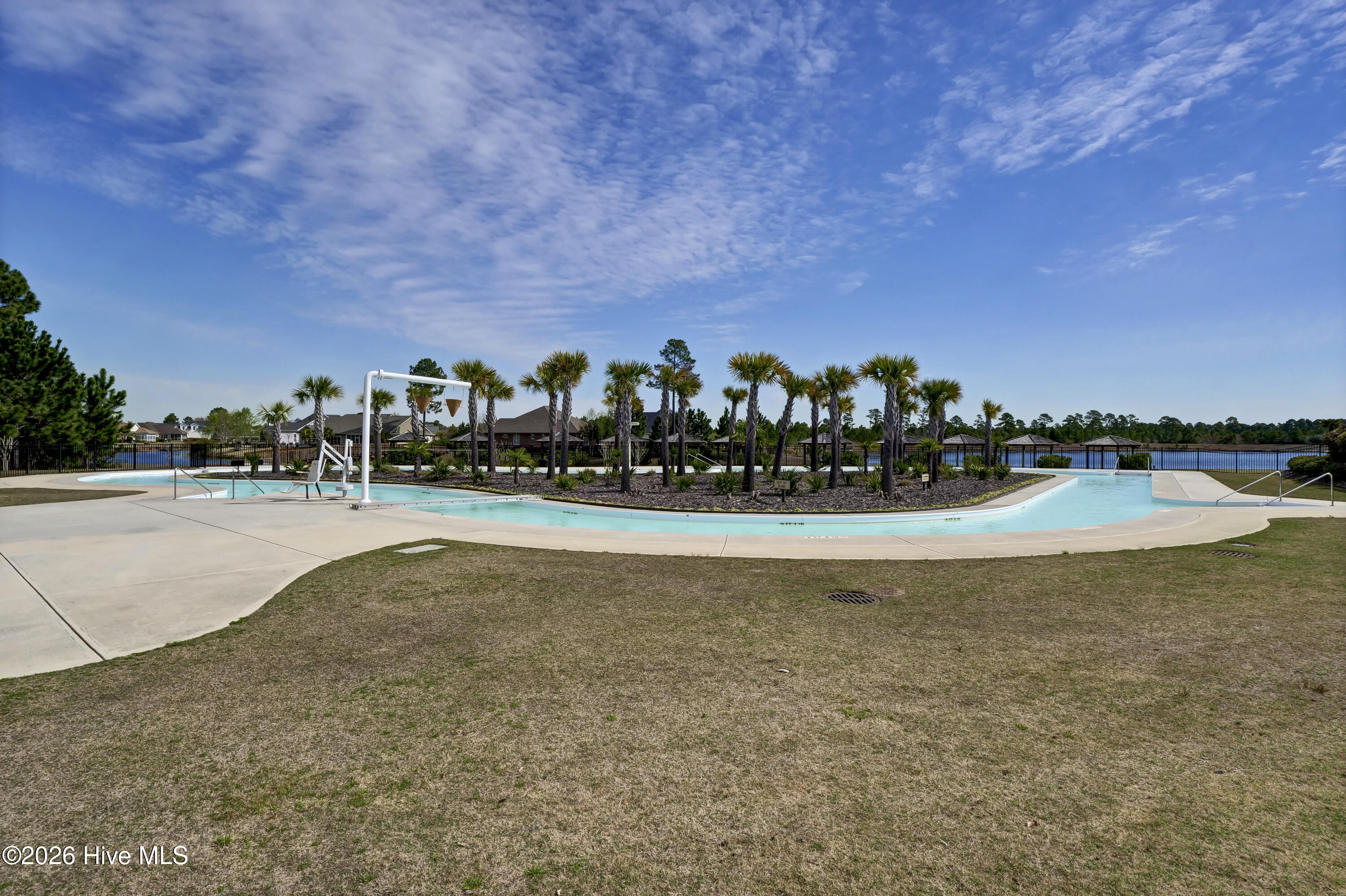 100554141 | Photo 53