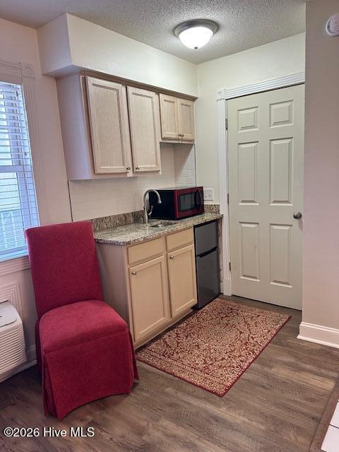 100560957 | Photo 33