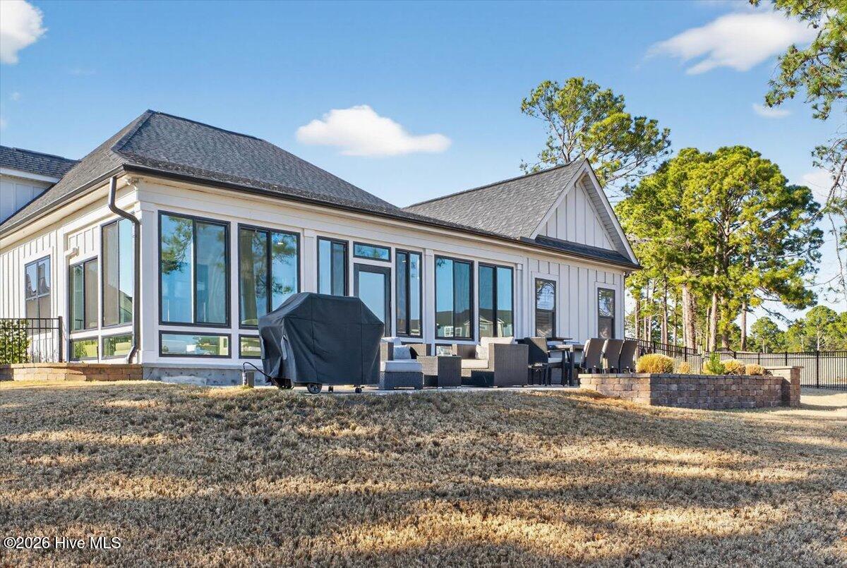 100548349 | Photo 65