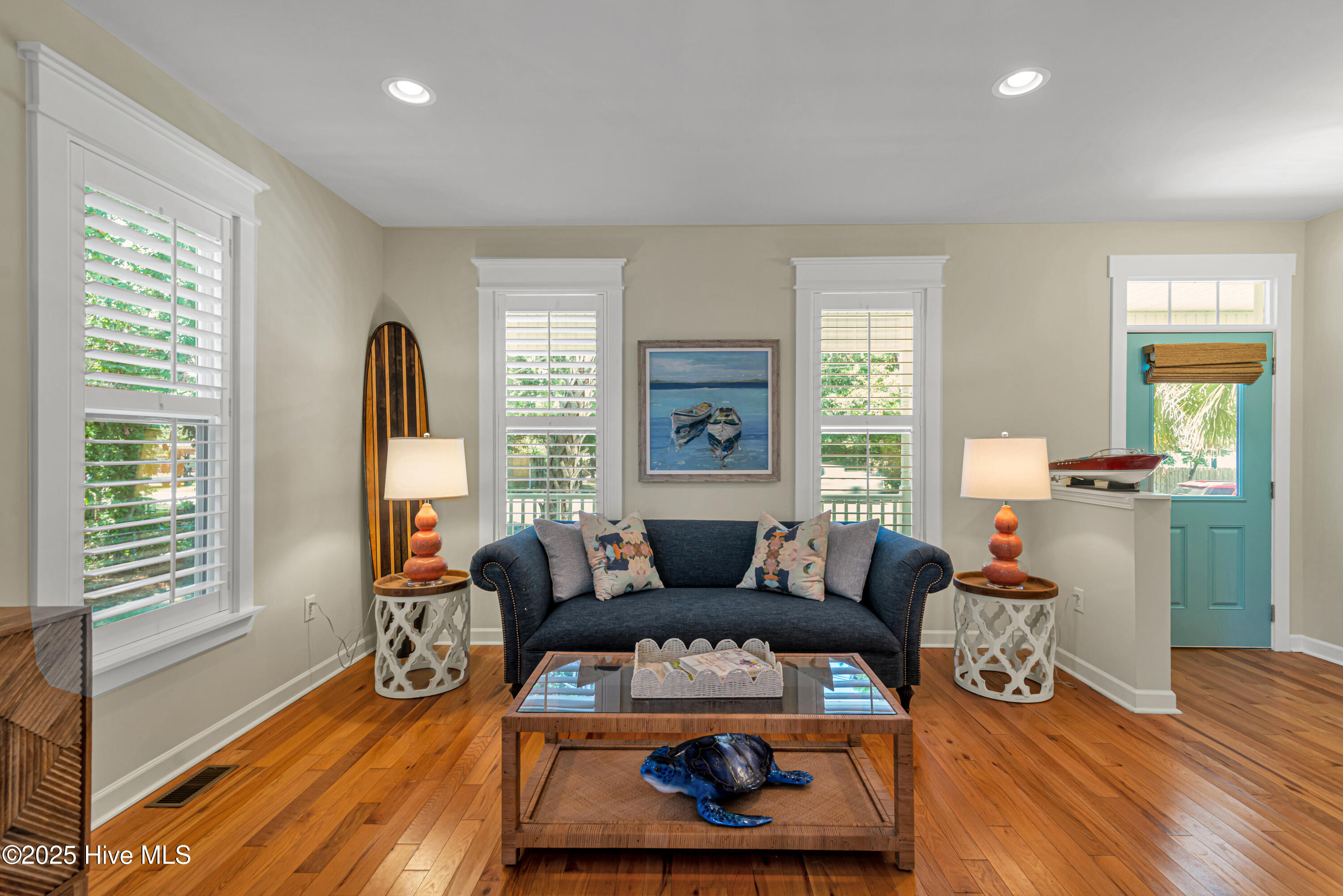 100530224 | Photo 14