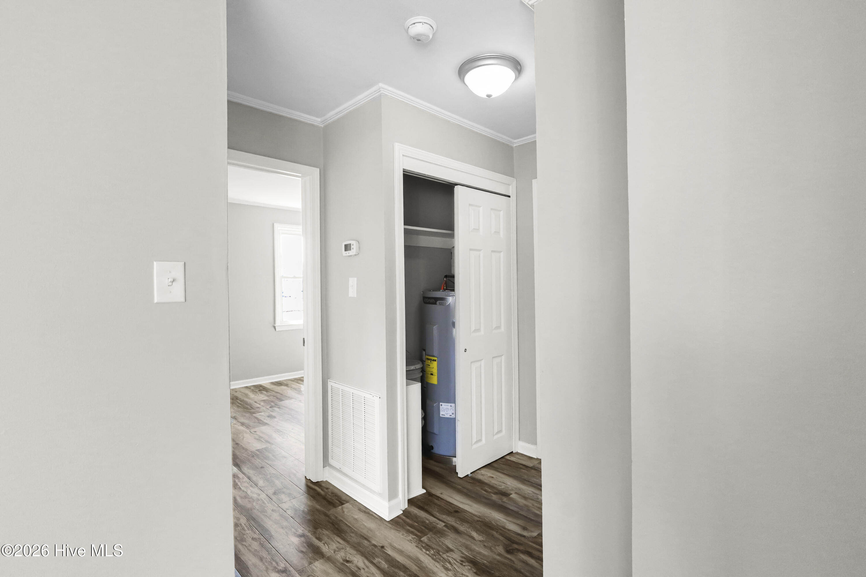 100560187 | Photo 14