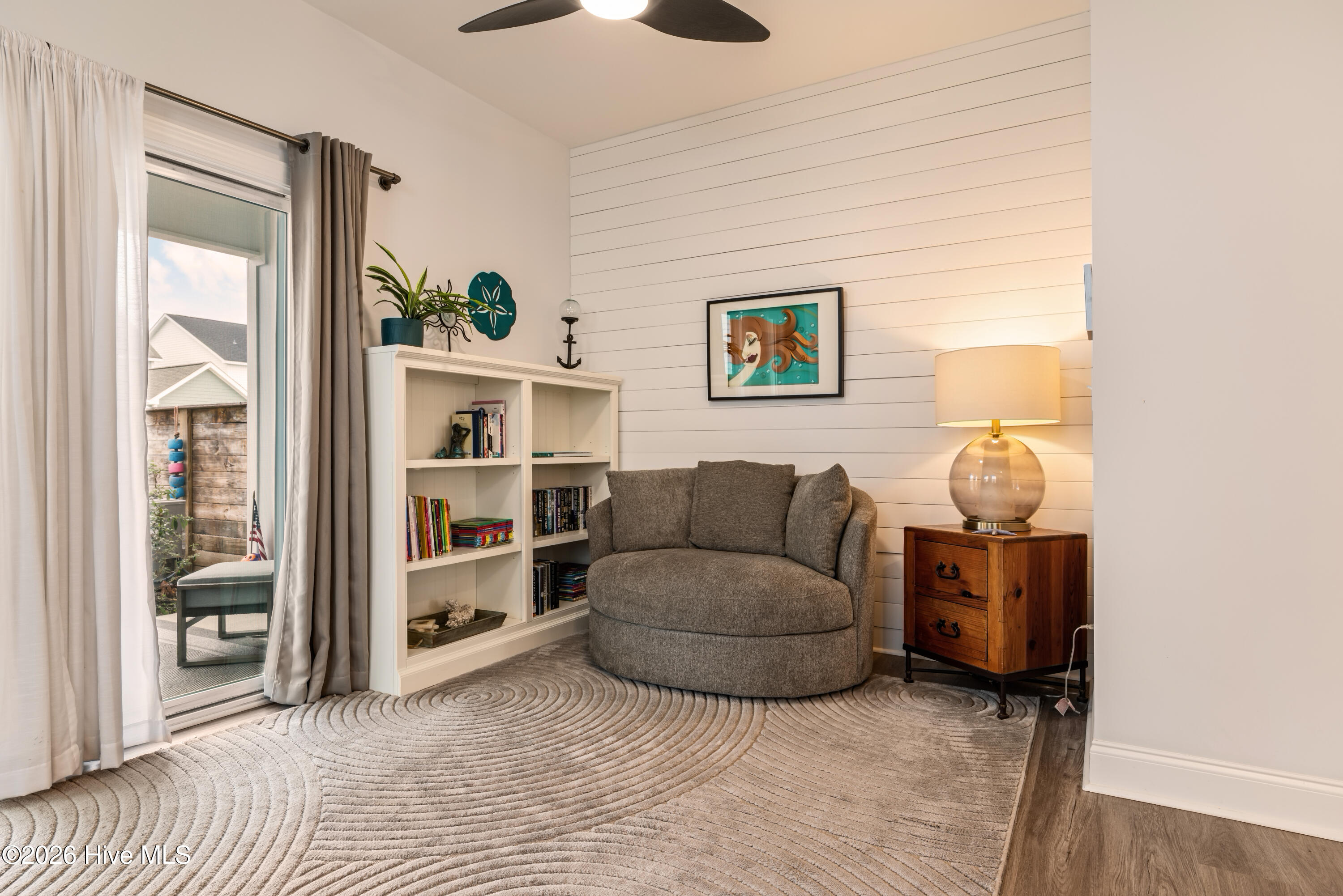 100558472 | Photo 11