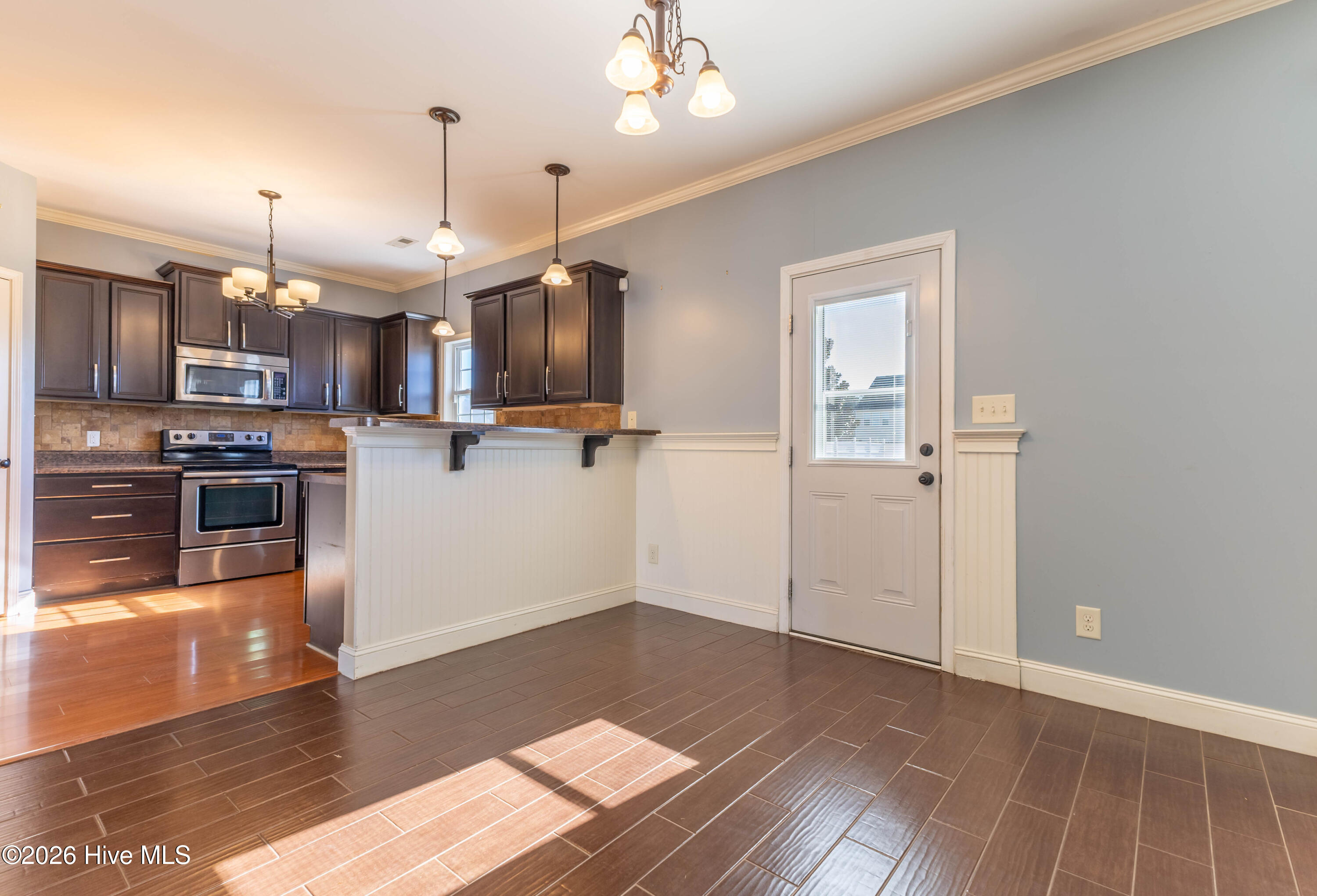 100542008 | Photo 17