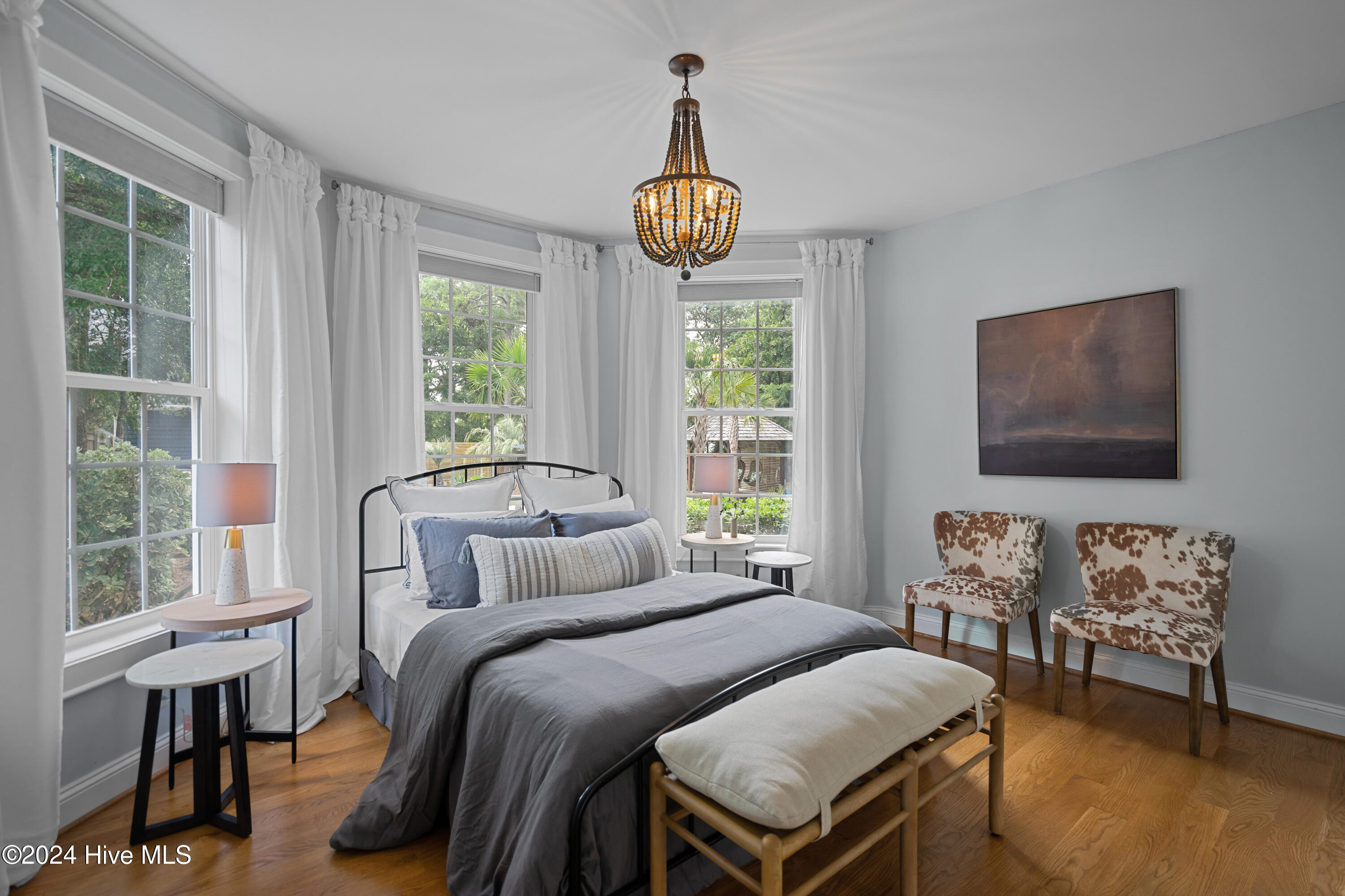 100550699 | Photo 44