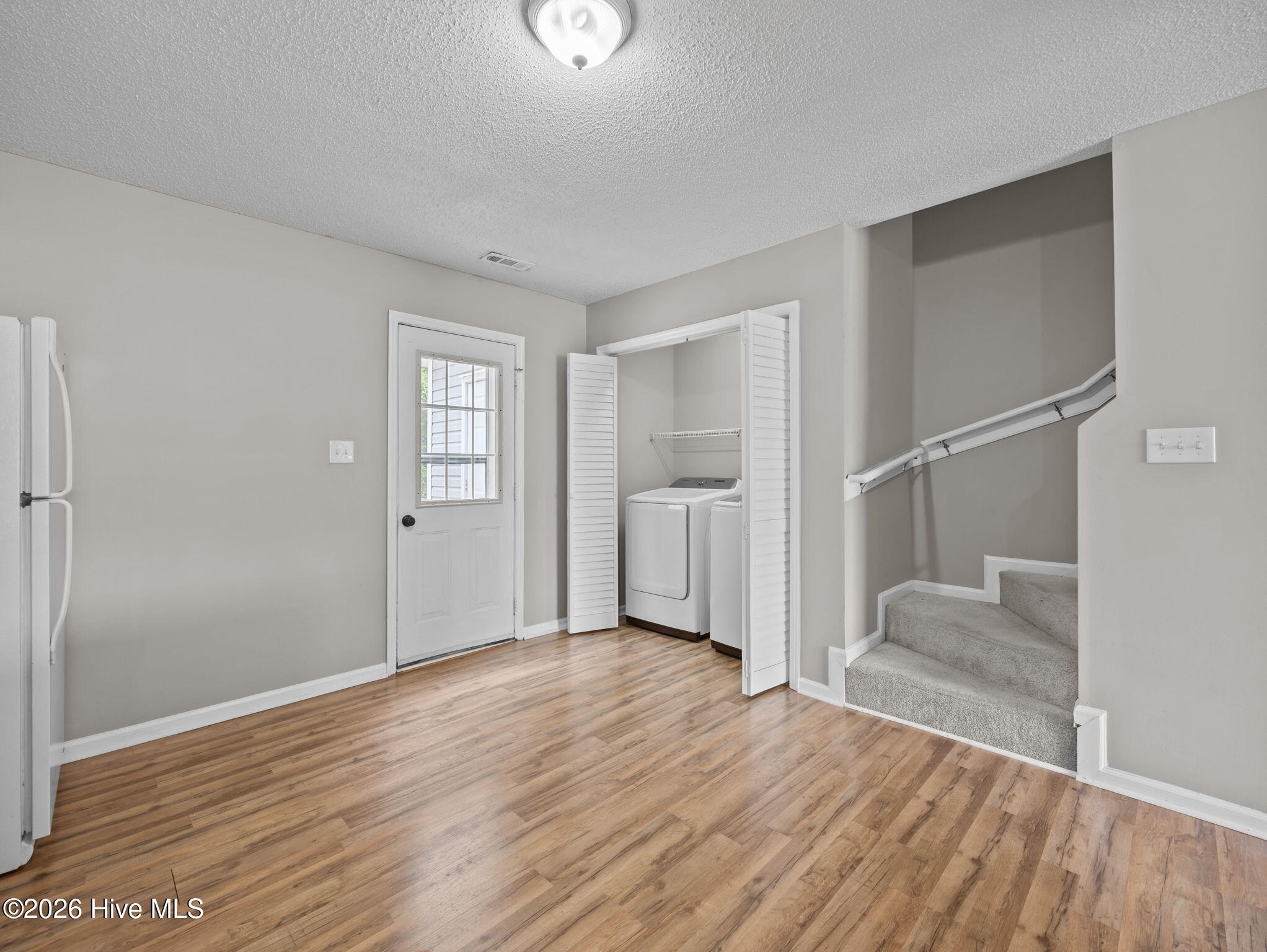 100565275 | Photo 12