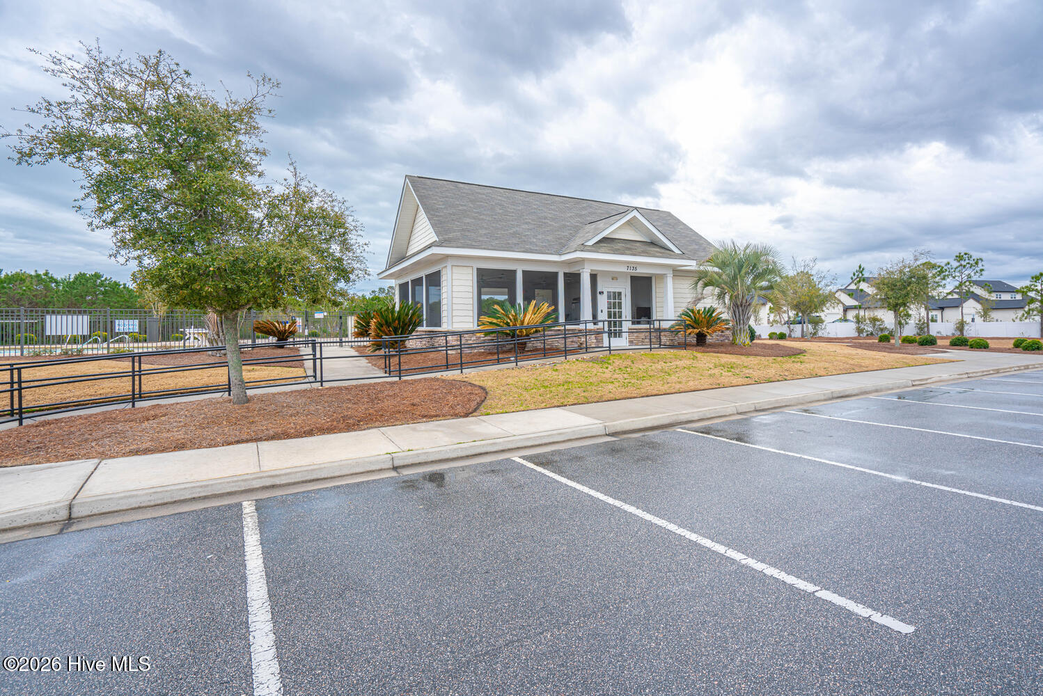 100556684 | Photo 36