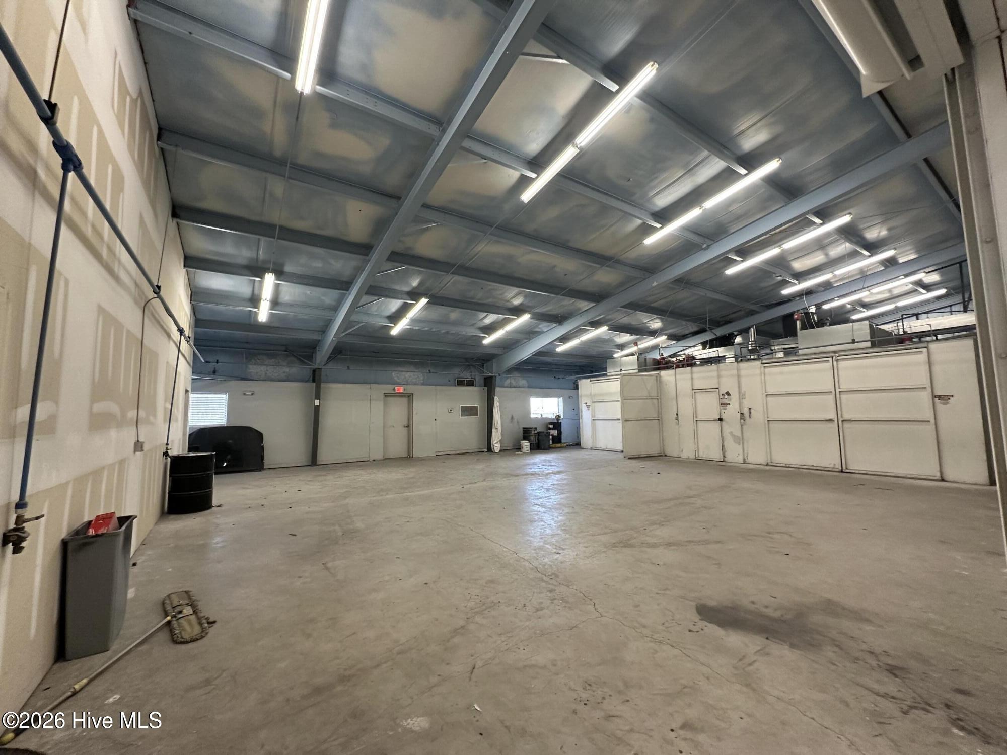 Heated and cooled warehouse