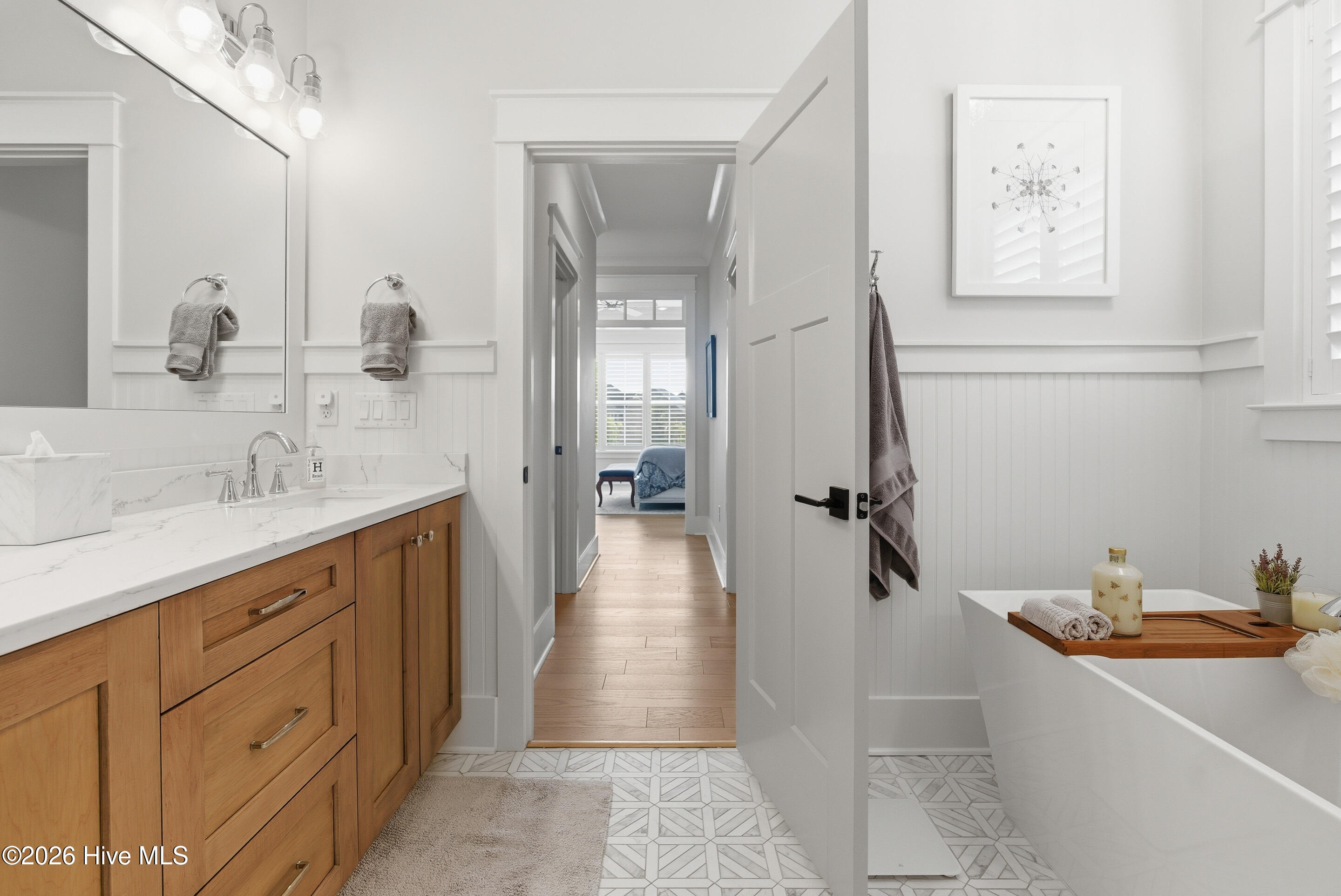 100562941 | Photo 37