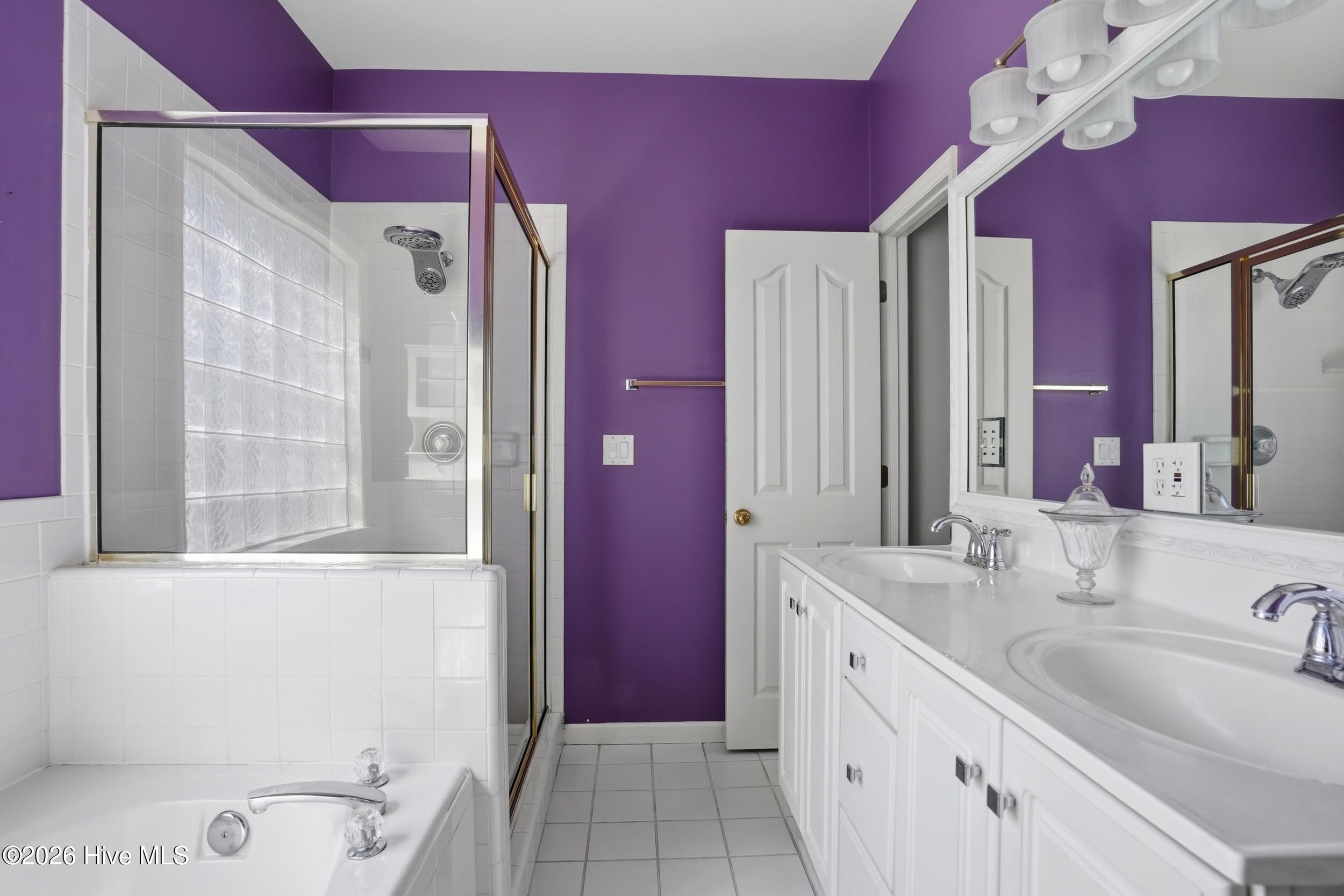 100556921 | Photo 25