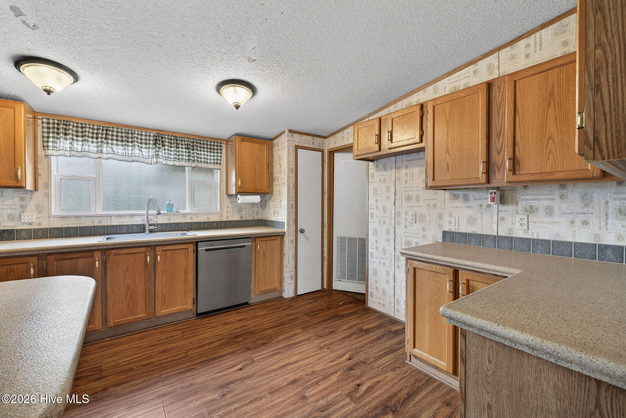 100559923 | Photo 21