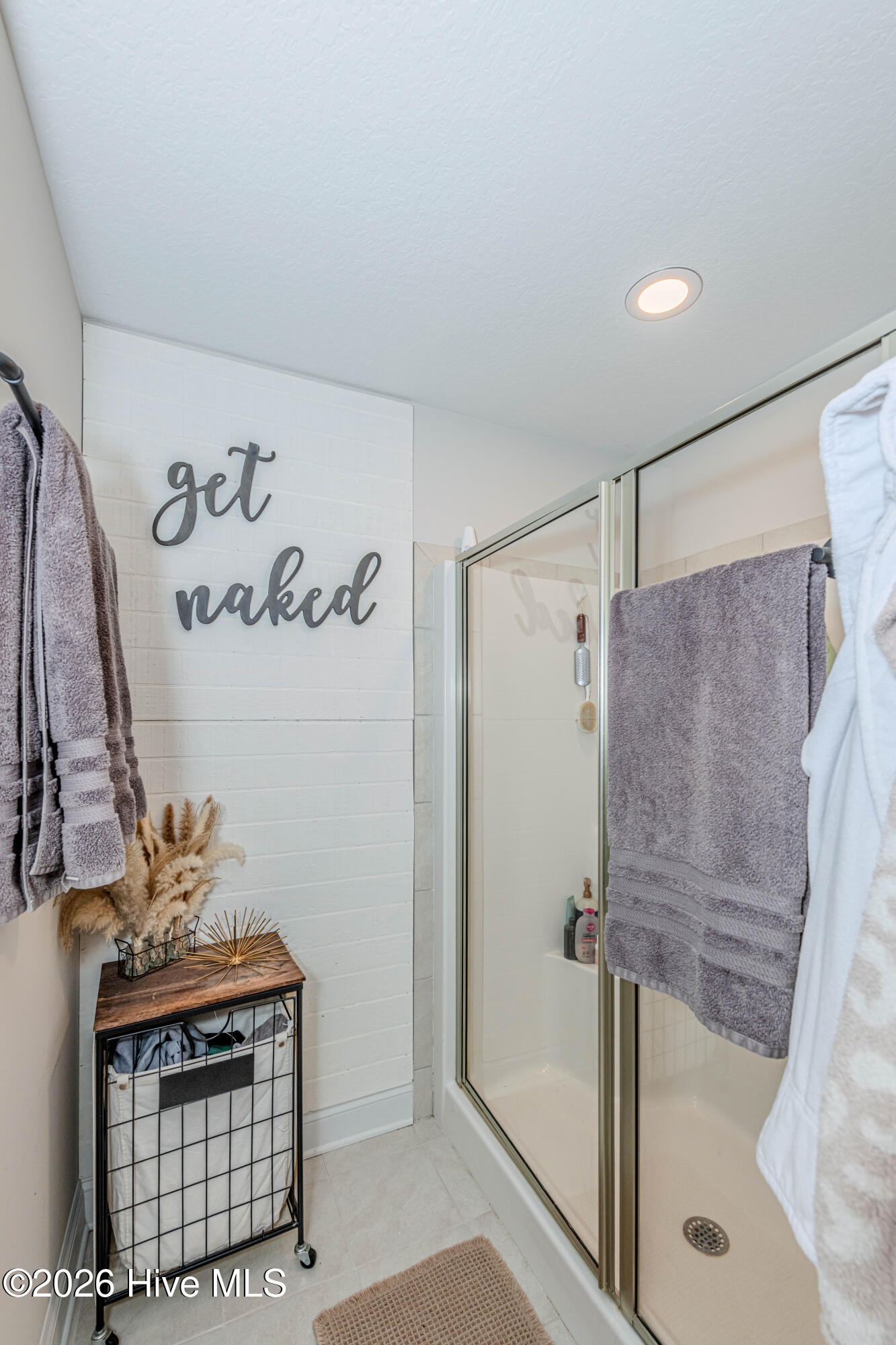 100570010 | Photo 44