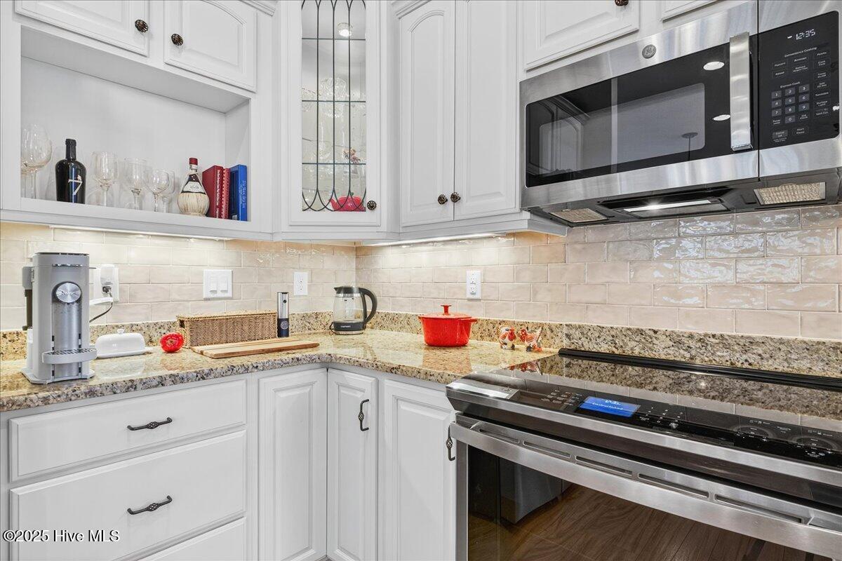 100540380 | Photo 26