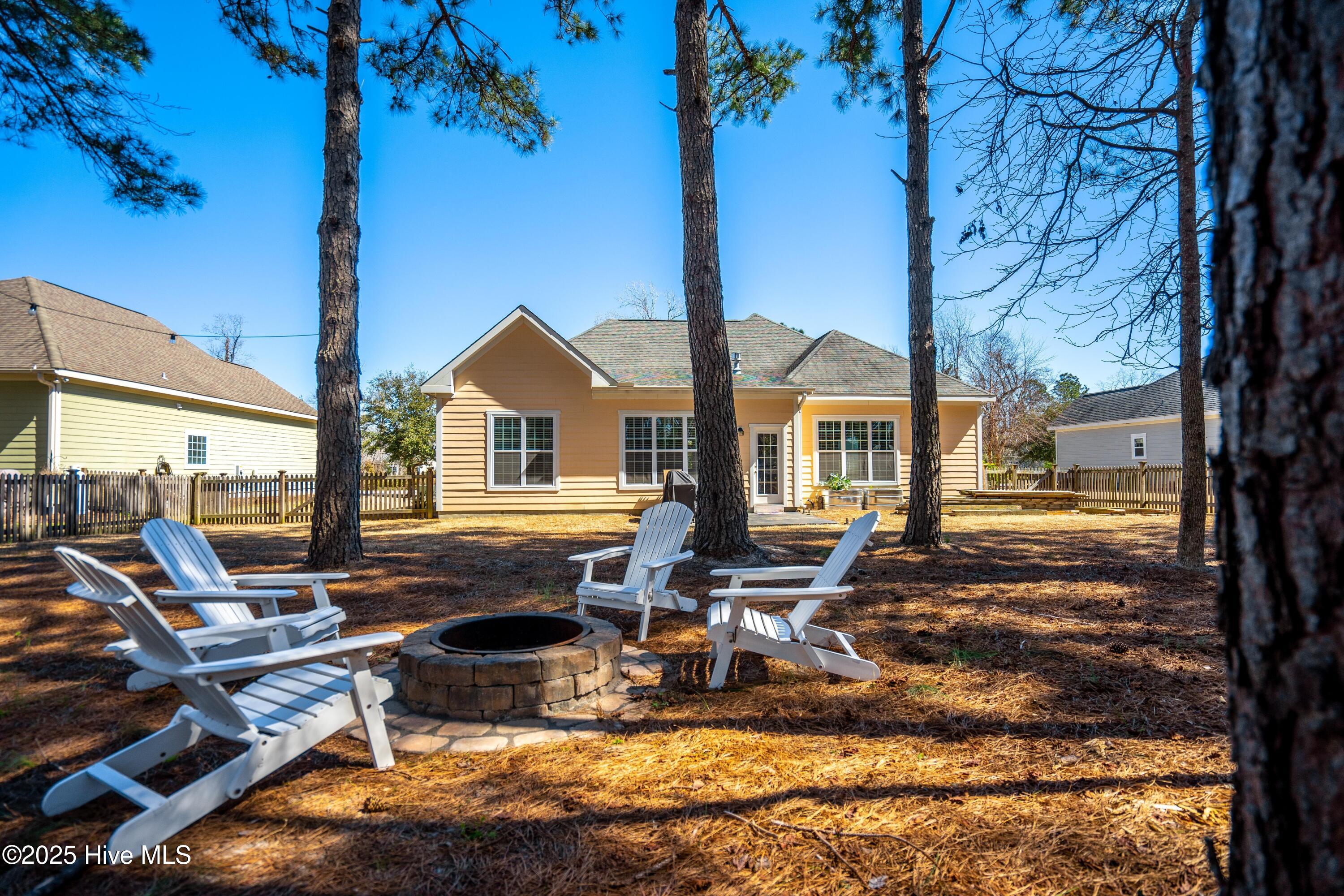 100570166 | Photo 12