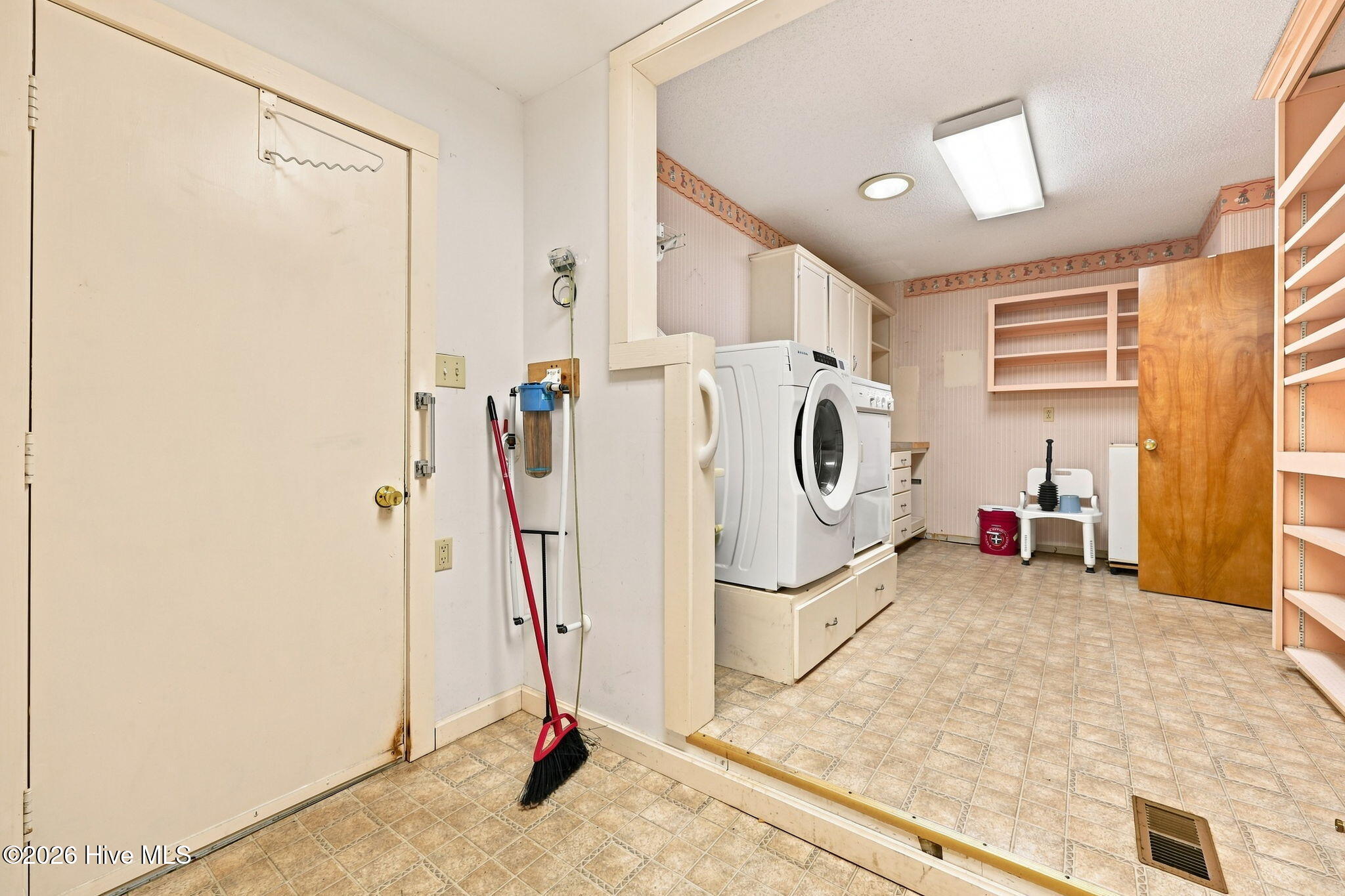 6001 Mainsail Point Road,Oriental