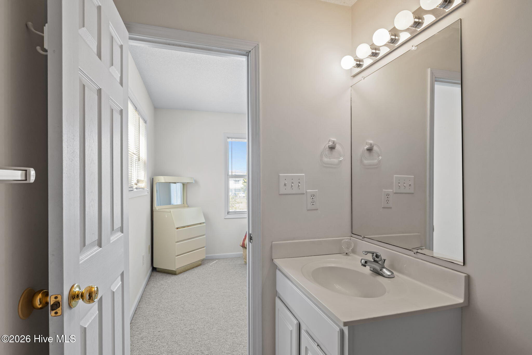 100557807 | Photo 20