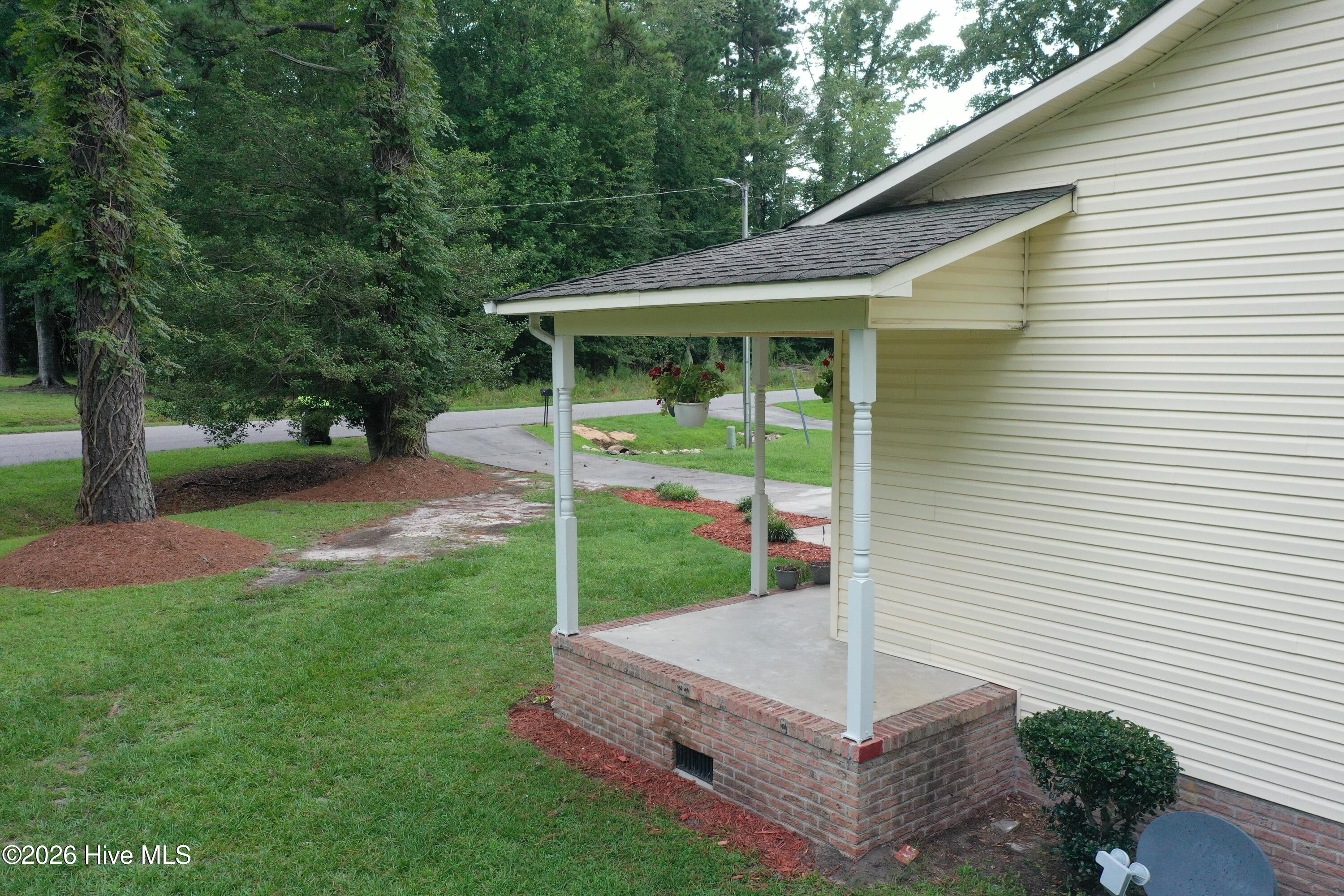 100557378 | Photo 56