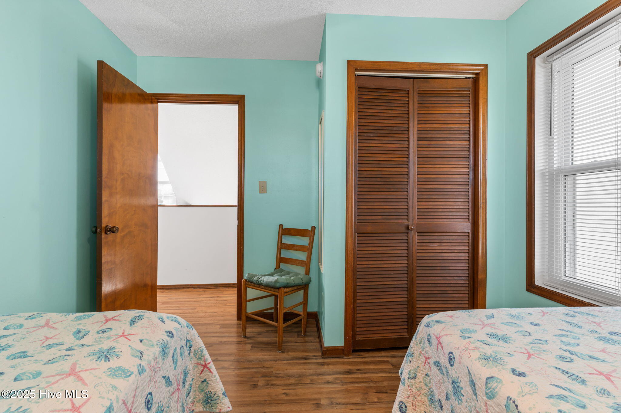 100540487 | Photo 57