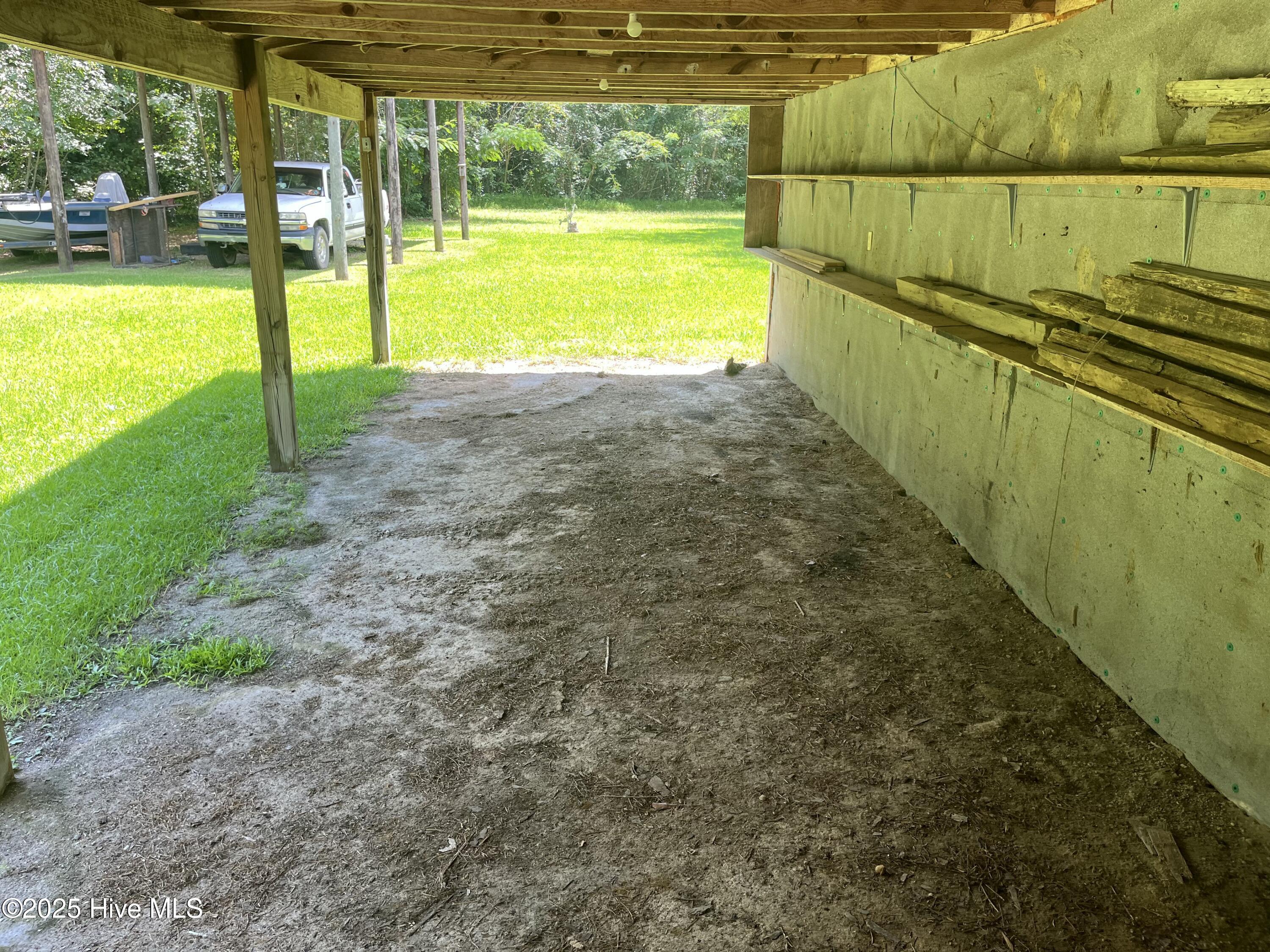 100539839 | Photo 41