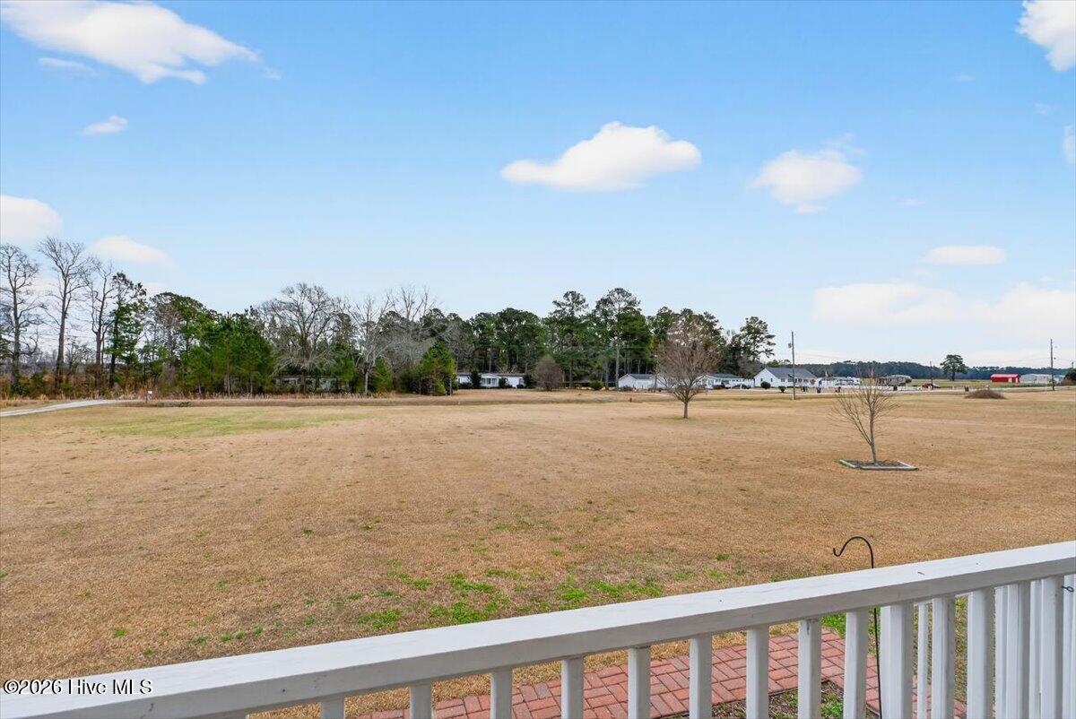 100551203 | Photo 36