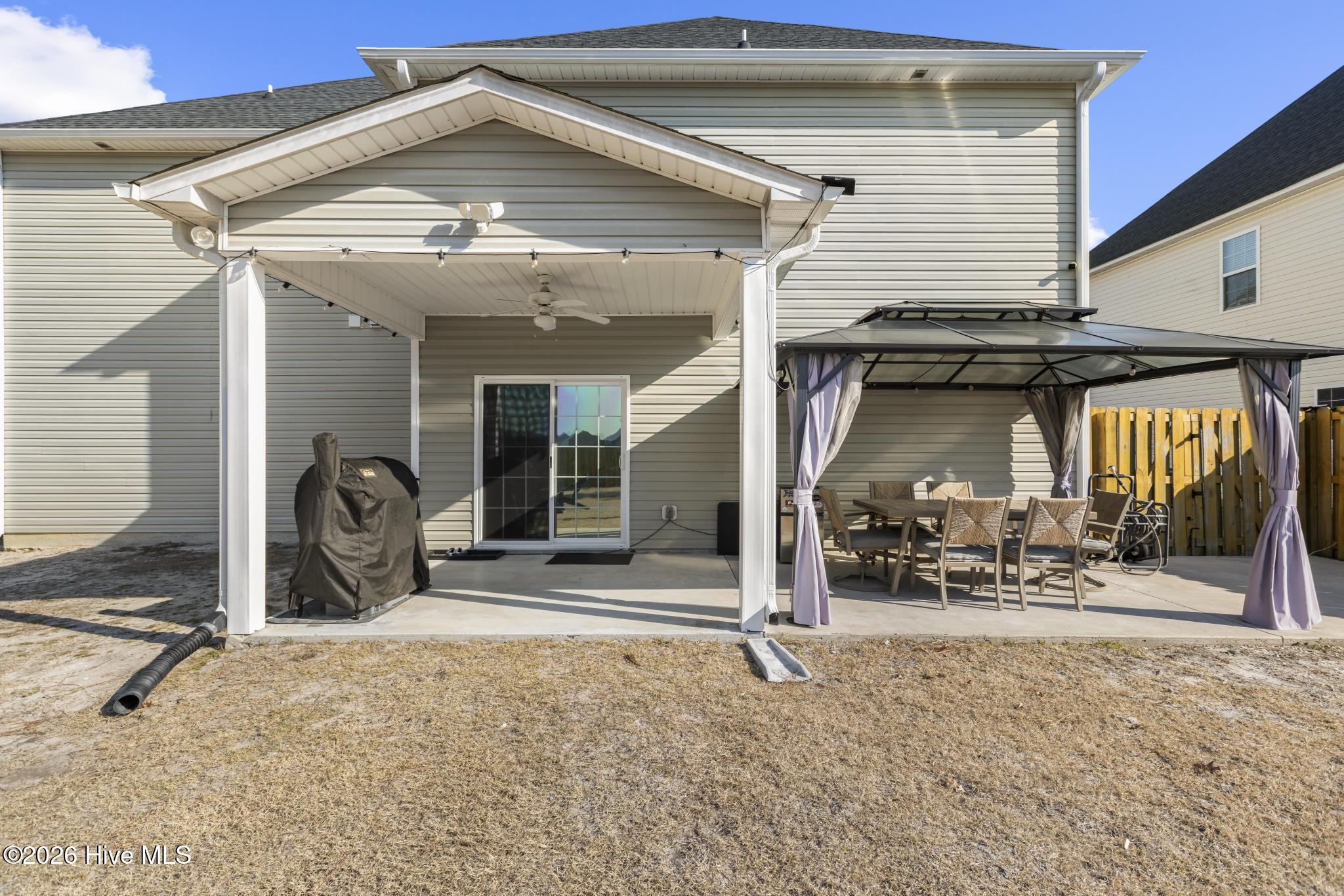 100553359 | Photo 42