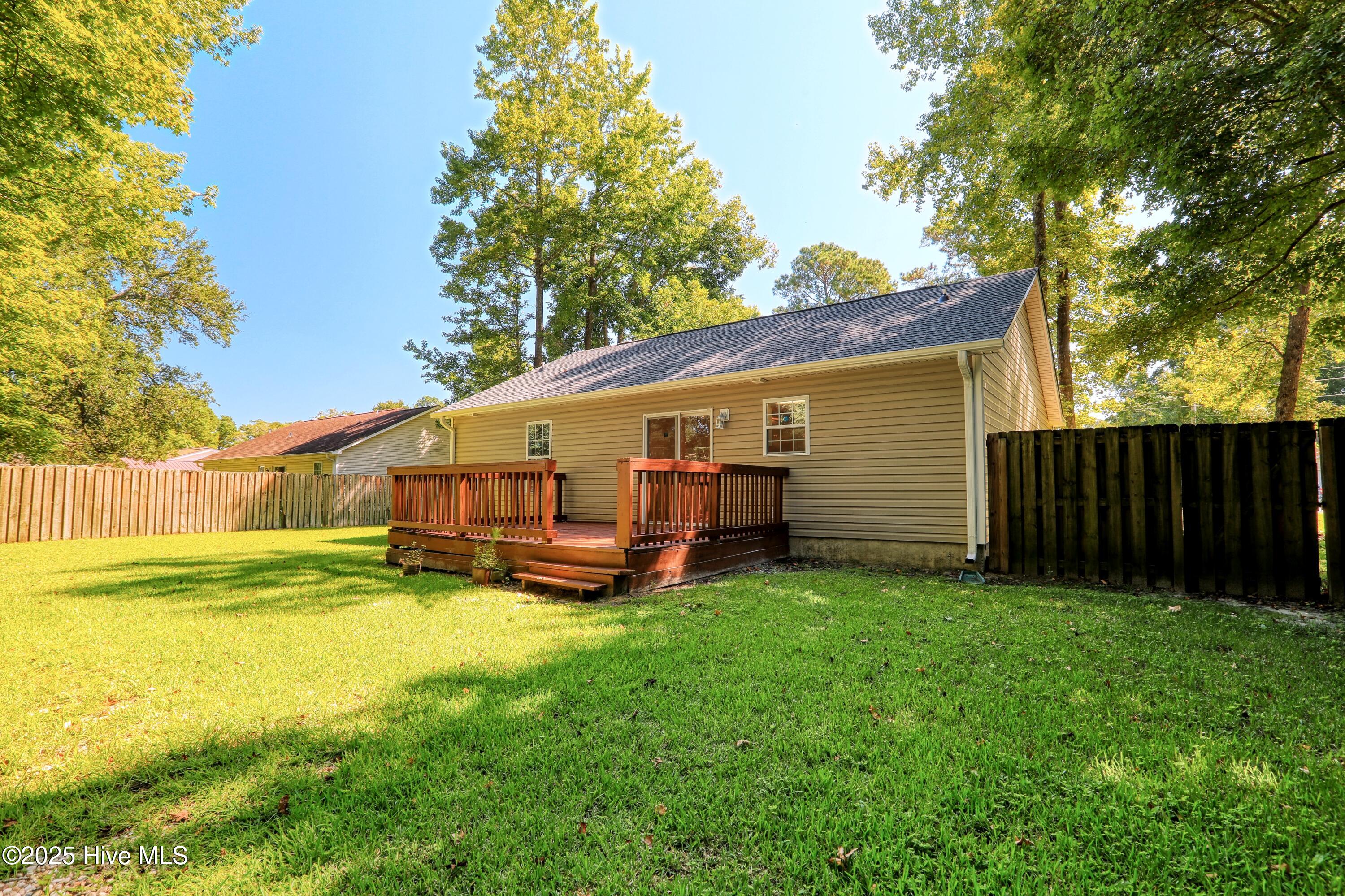 100523665 | Photo 20